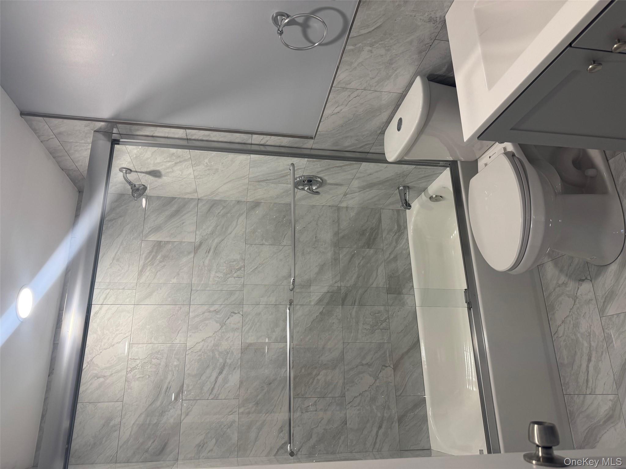 #6 photo, 1035 Montauk Highway, Copiague , NY 11726