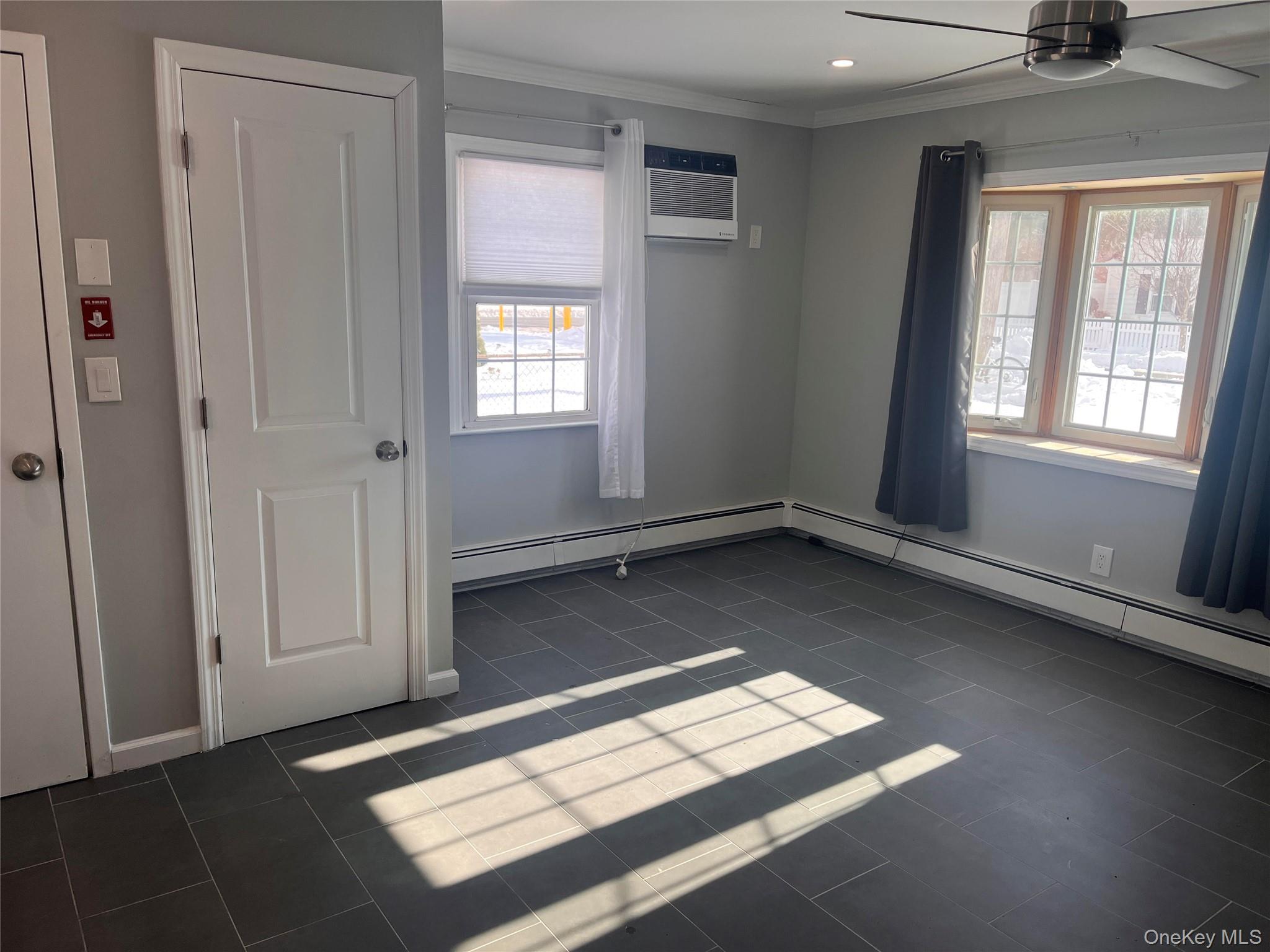 #5 photo, 3 Birch Court, सफ़ोक काउंटी East Farmingdale , NY 11735