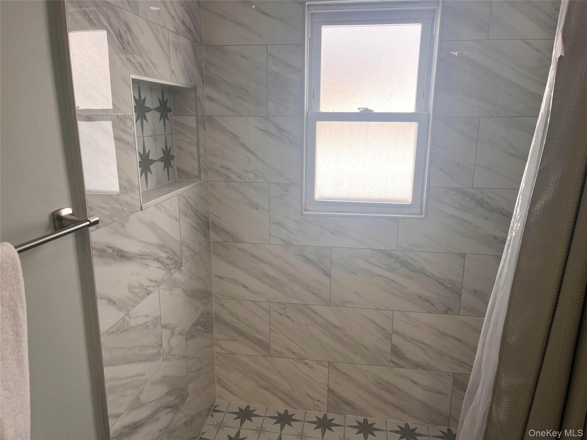 #8 photo, 3 Birch Court, सफ़ोक काउंटी East Farmingdale , NY 11735