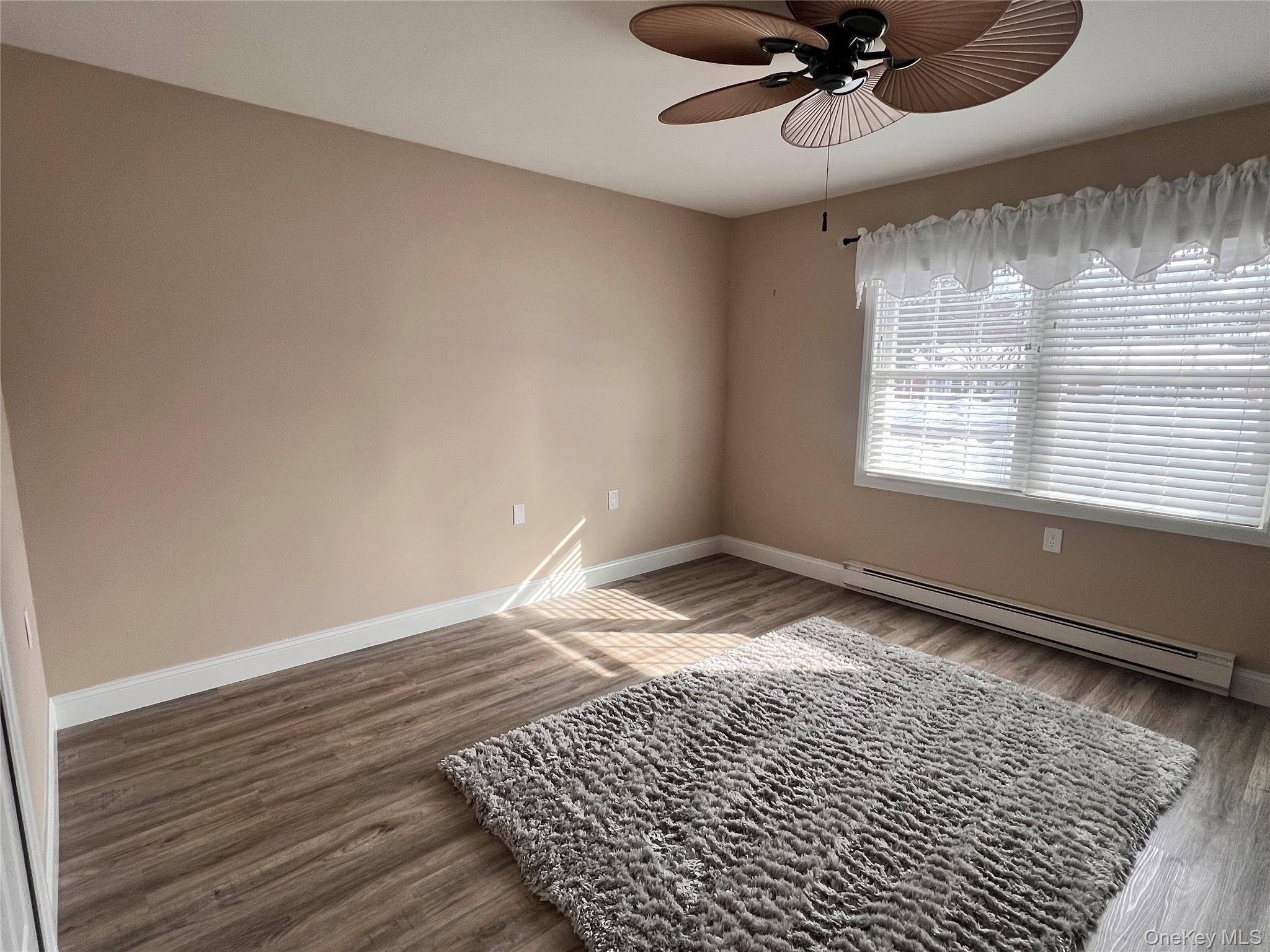 #12 photo, 44B Trent Court, 東長島 Ridge , NY 11961