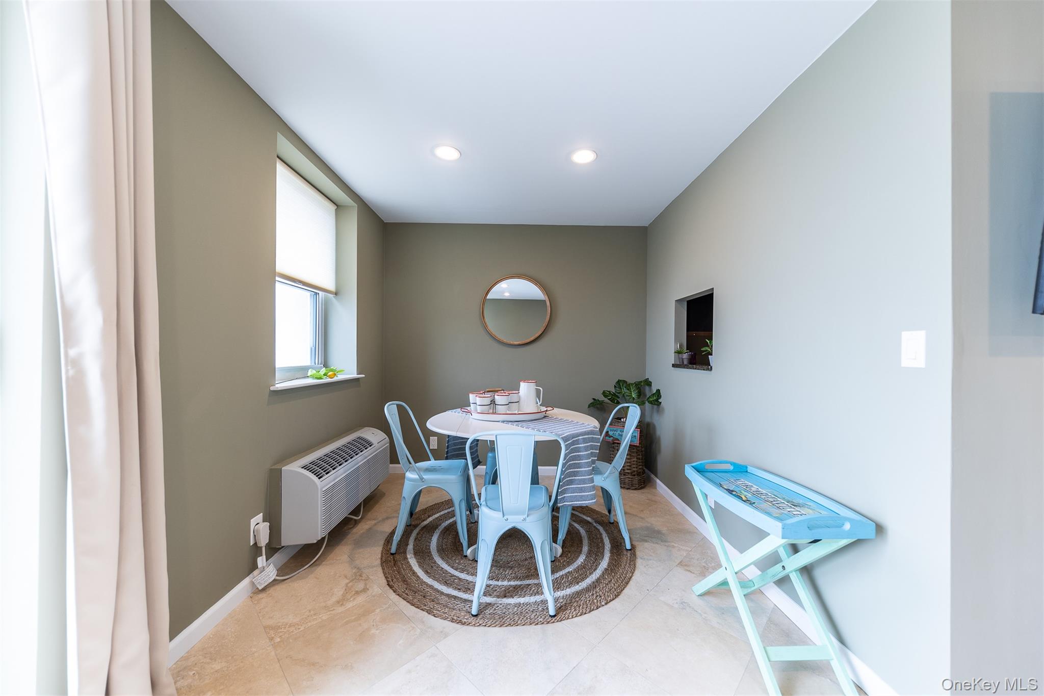 #4 photo, 2 Richmond Road, Lido Beach , NY 11561