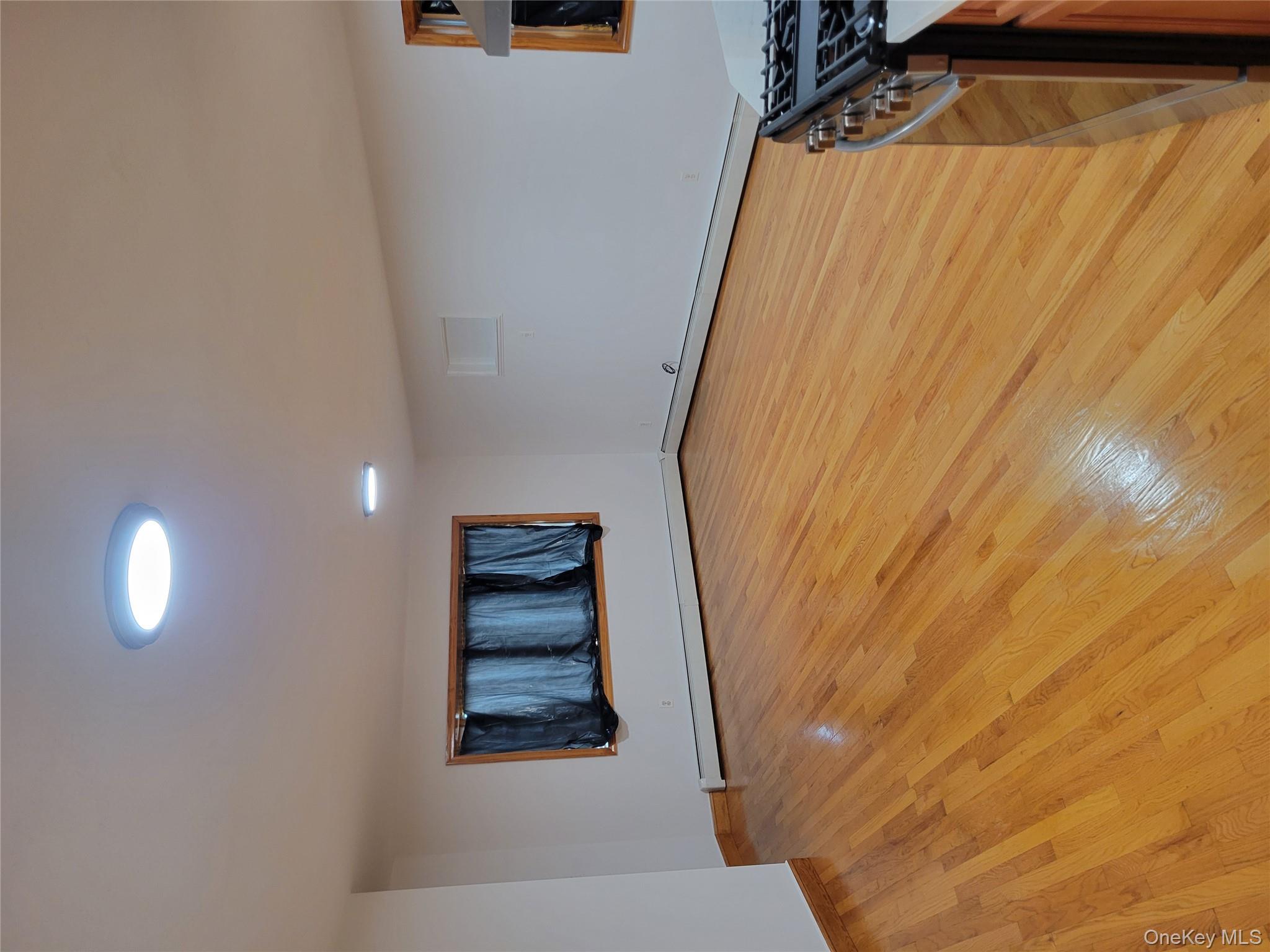 #10 photo, 6006 172nd Street, Куинс ‖ Fresh Meadows , NY 11365