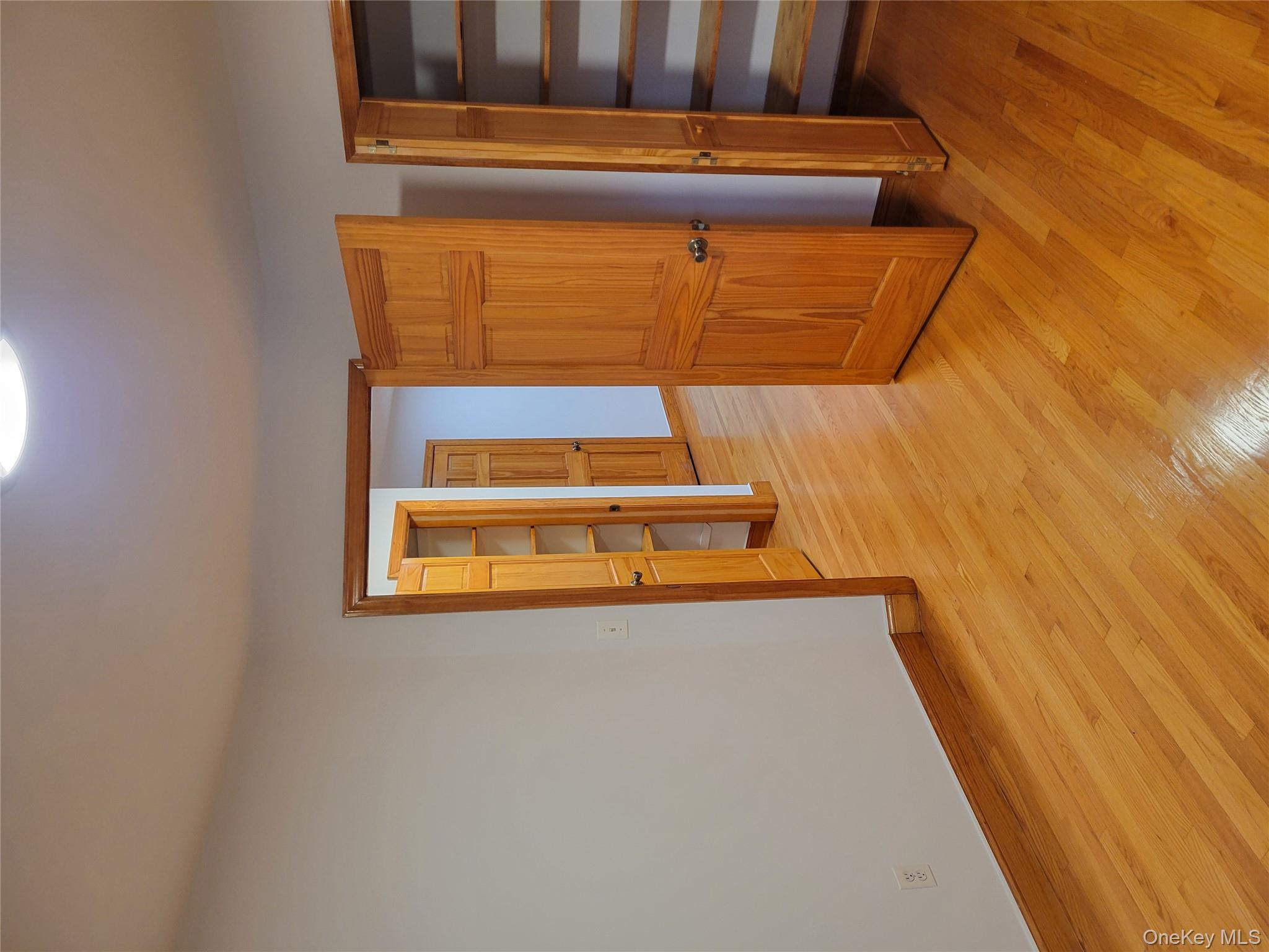 #7 photo, 6006 172nd Street, Куинс ‖ Fresh Meadows , NY 11365