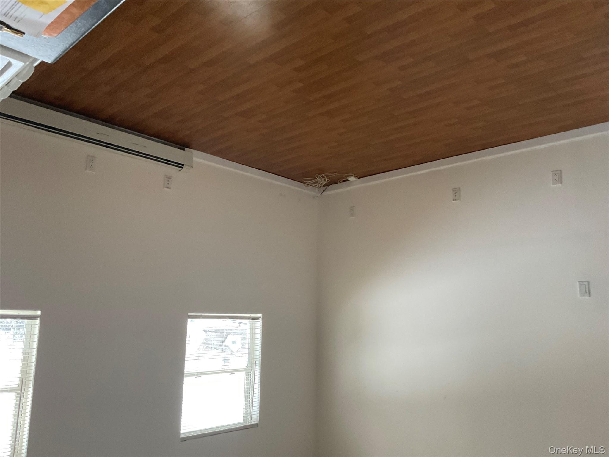 #6 photo, 205 N Wellwood Avenue, Lindenhurst , NY 11757