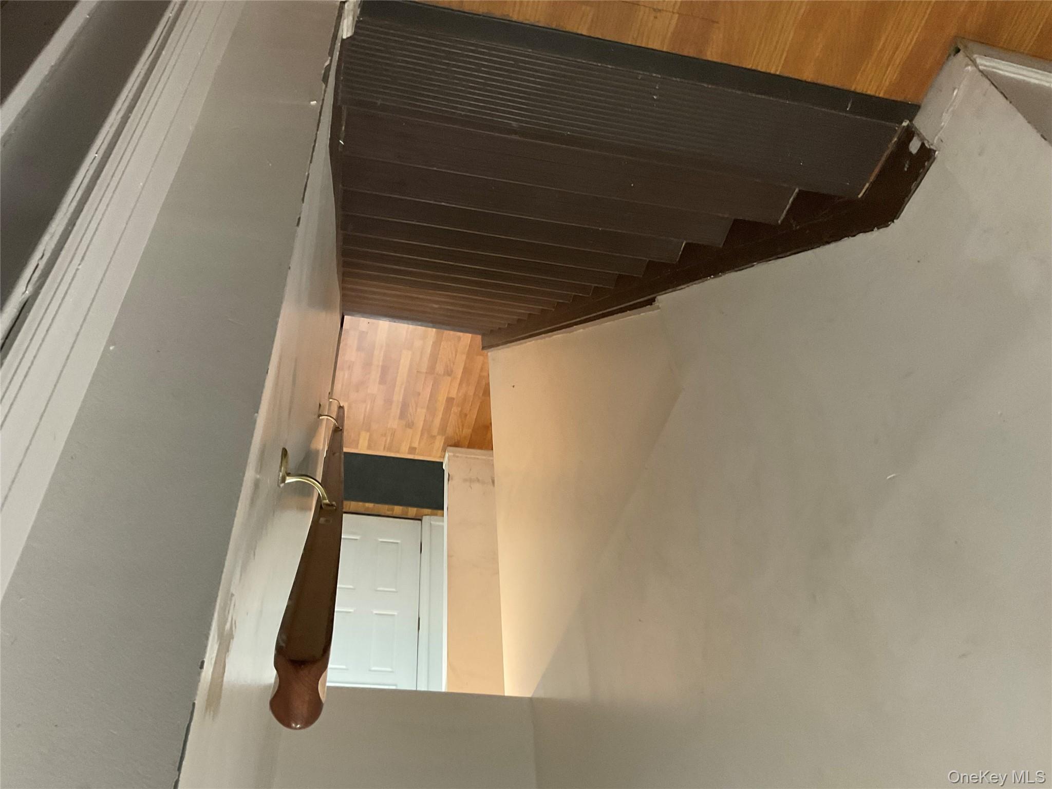 #8 photo, 205 N Wellwood Avenue, Lindenhurst , NY 11757