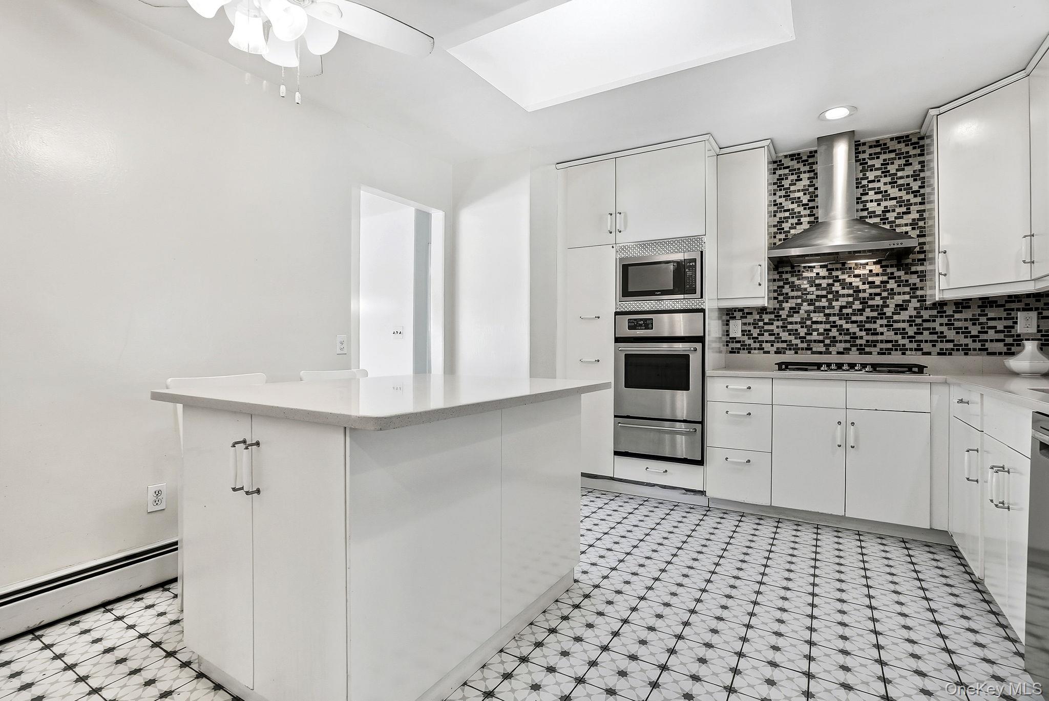 #8 photo, 4 Laura Drive, Airmont , NY 10952