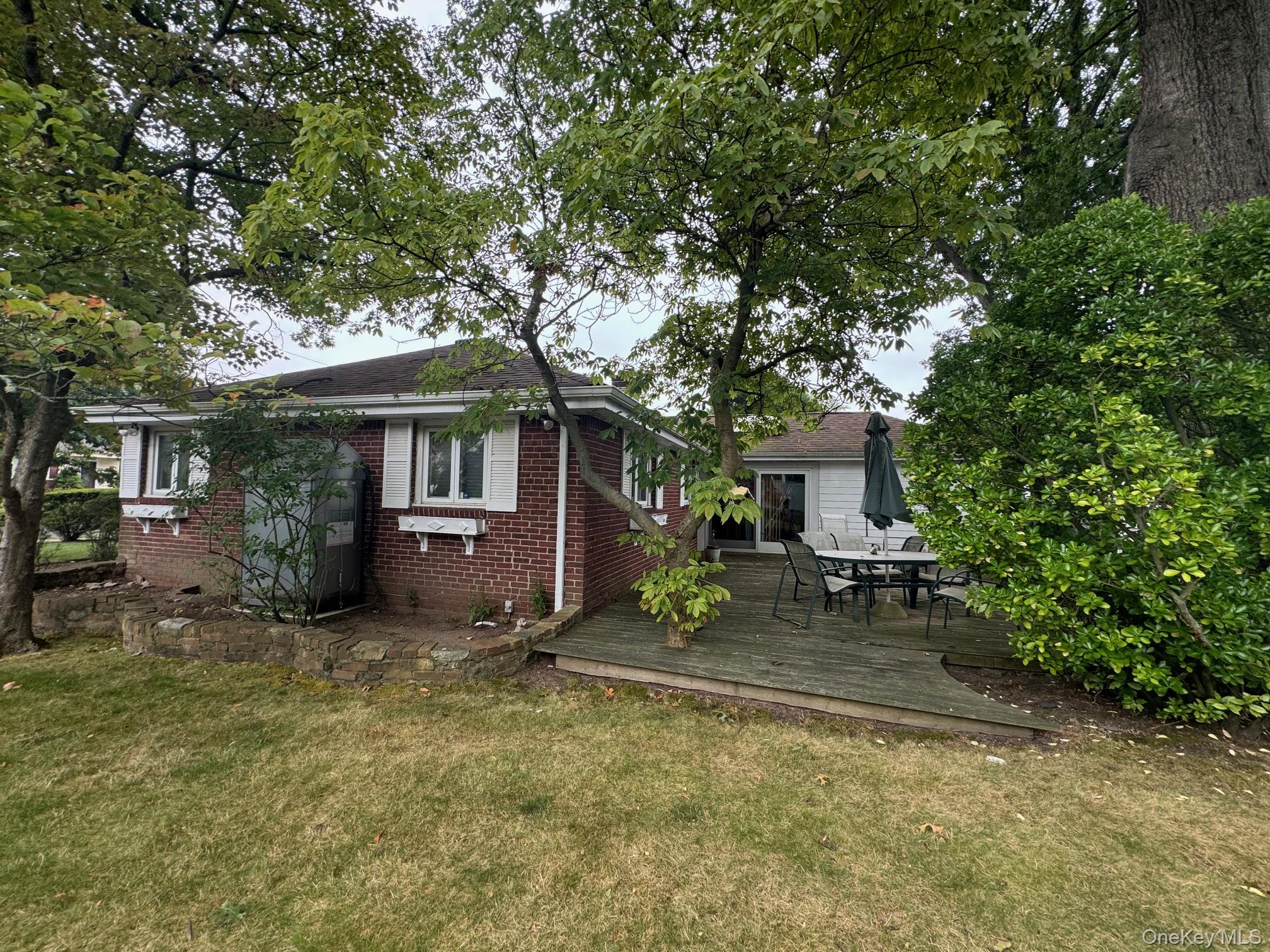 #2 photo, 34 Hawthorne Avenue, Rockville Centre , NY 11570