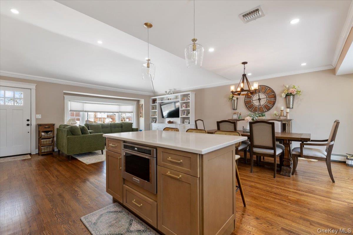 #17 photo, 46 Lincoln Street, Farmingdale , NY 11735