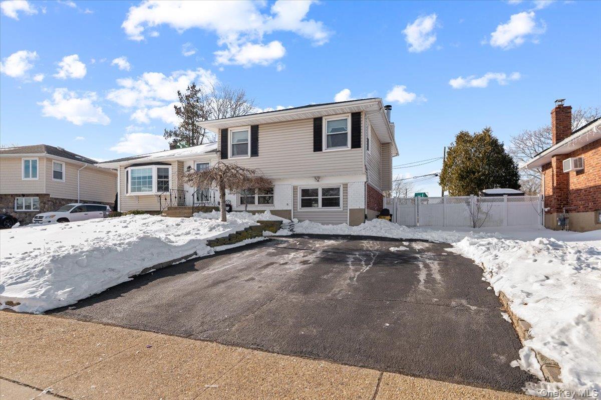 #2 photo, 46 Lincoln Street, Farmingdale , NY 11735