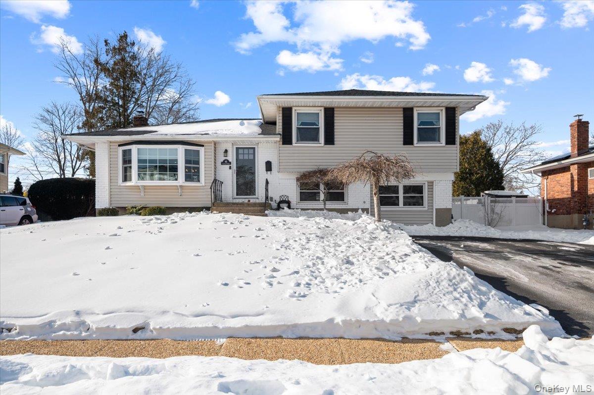 #3 photo, 46 Lincoln Street, Farmingdale , NY 11735