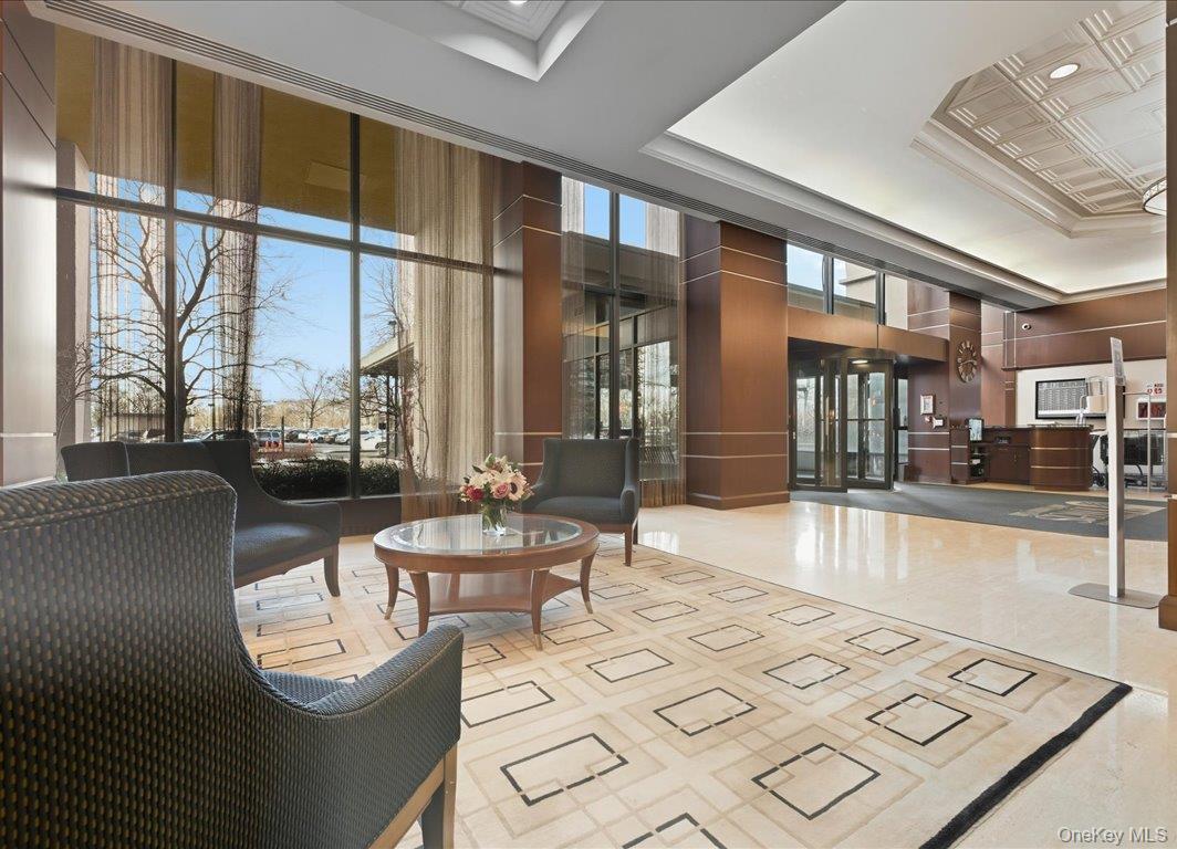 #2 photo, 27110 Grand Central Parkway, קווינס Floral Park , NY 11005