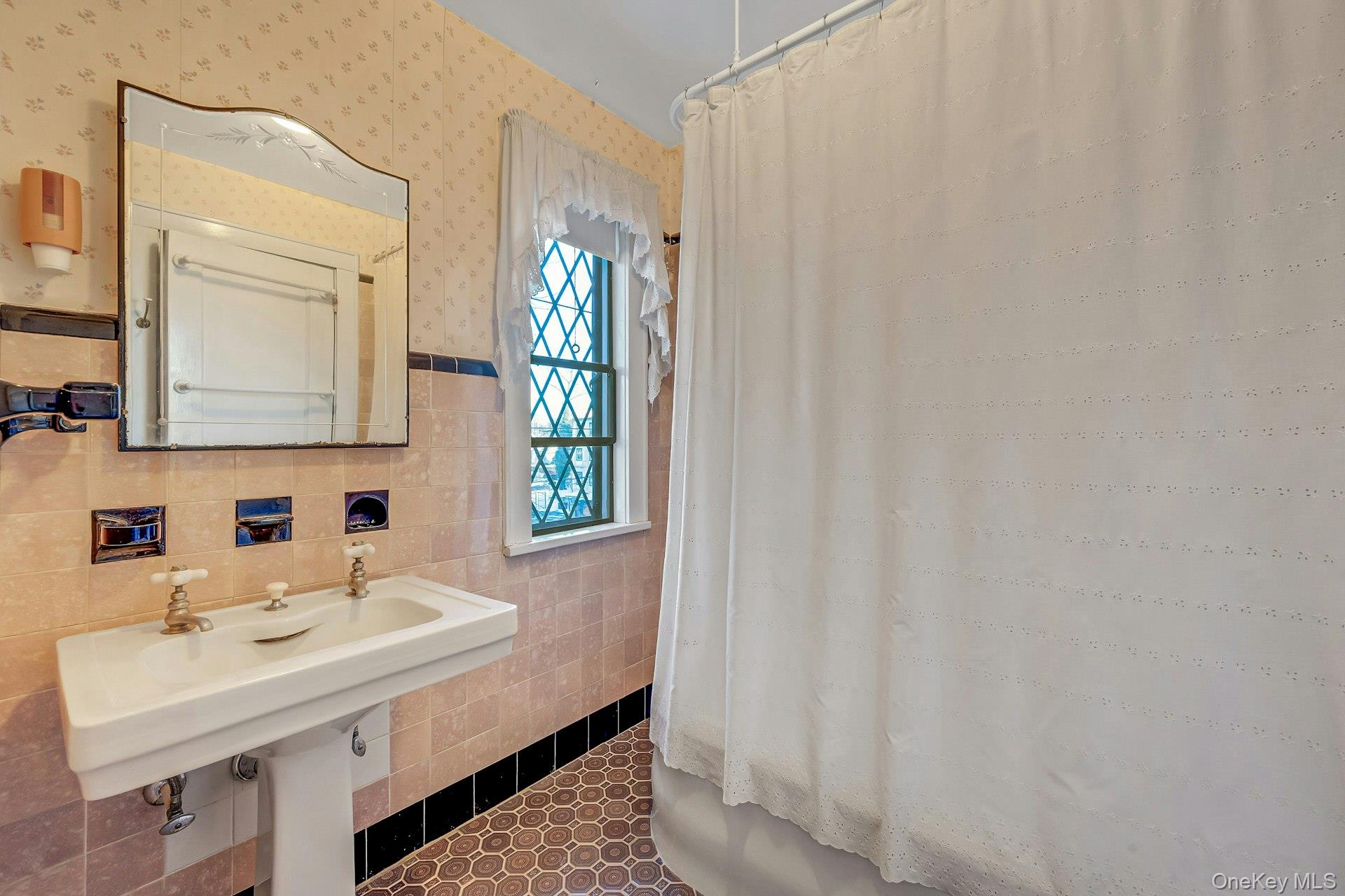 #17 photo, 514 N Wagner Avenue, Mamaroneck , NY 10543