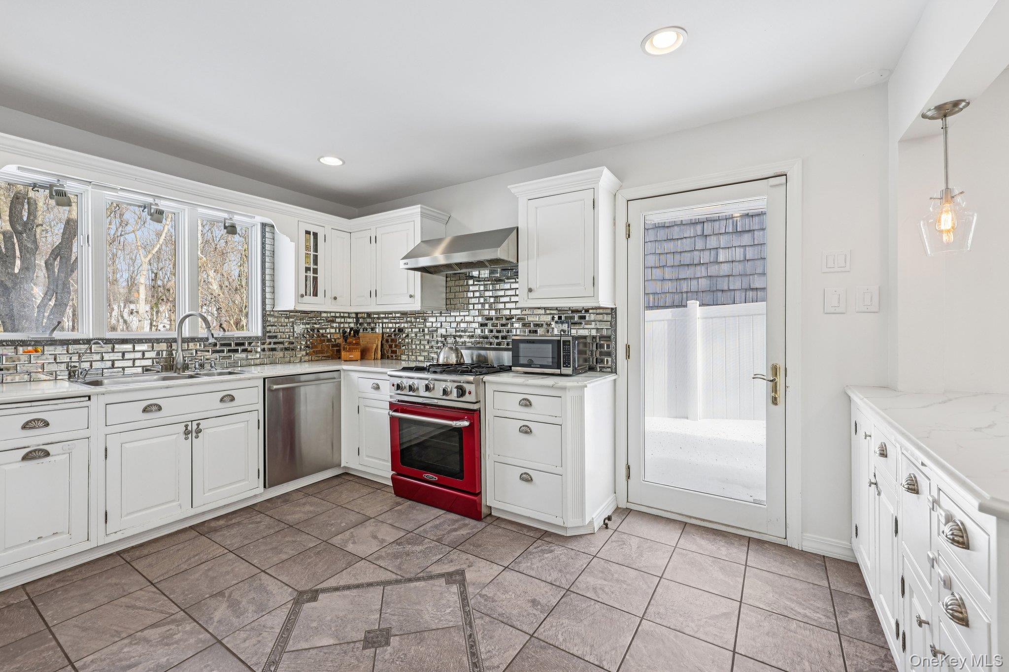 #14 photo, 56 Hewitt Avenue, Bronxville , NY 10708