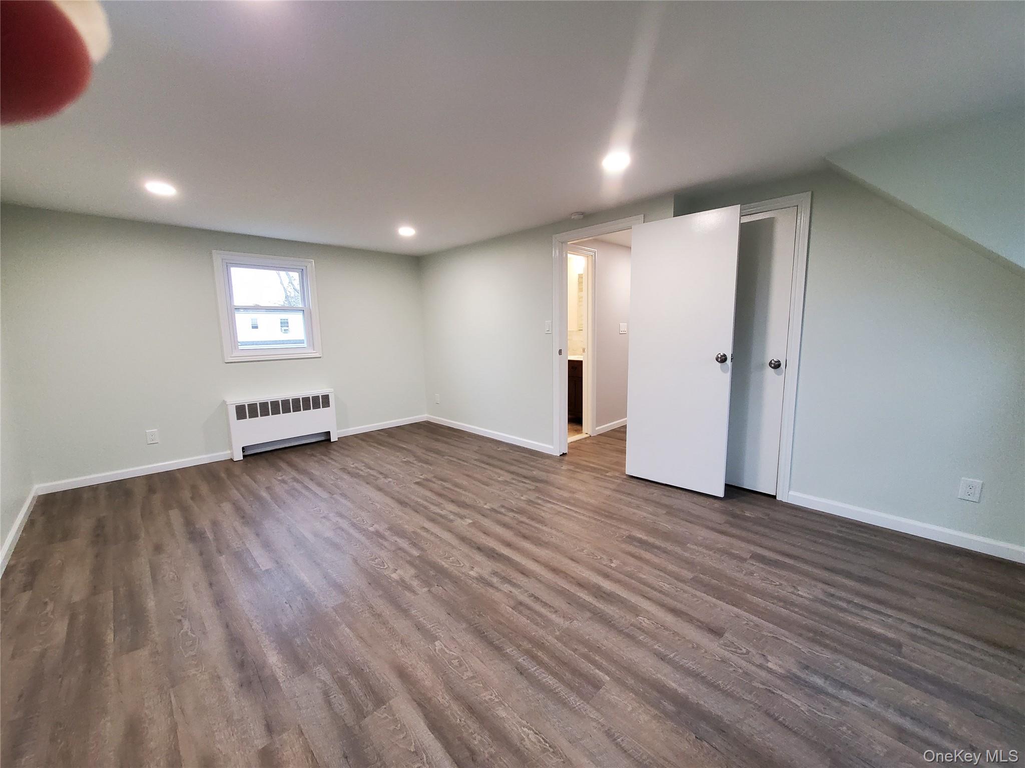 #9 photo, 273 South 16th St, Lindenhurst , NY 11757