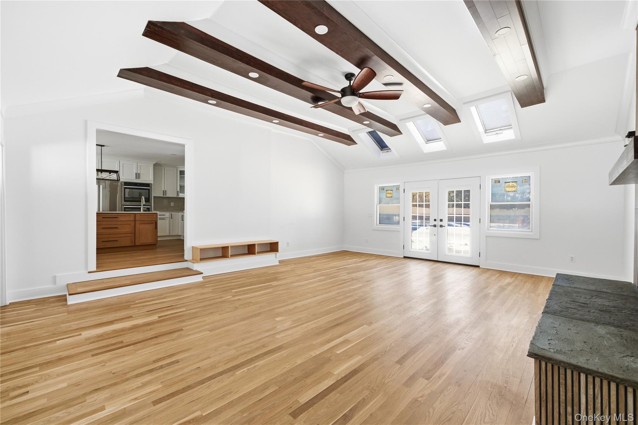 #12 photo, 75 Centerport Road, Greenlawn , NY 11740