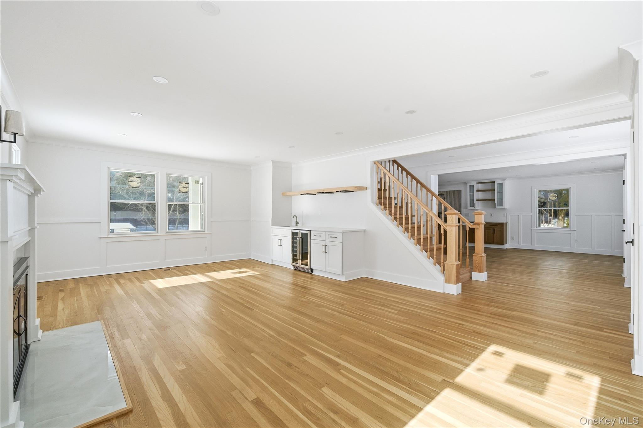 #2 photo, 75 Centerport Road, Greenlawn , NY 11740