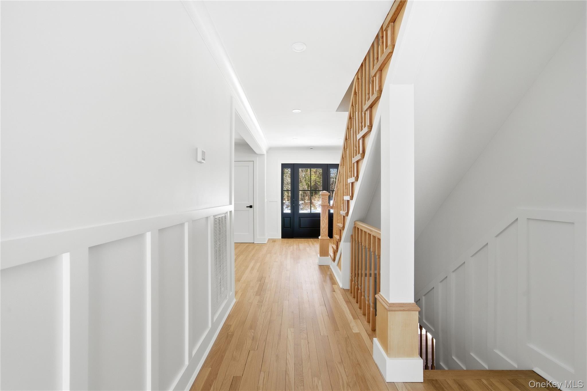 #20 photo, 75 Centerport Road, Greenlawn , NY 11740