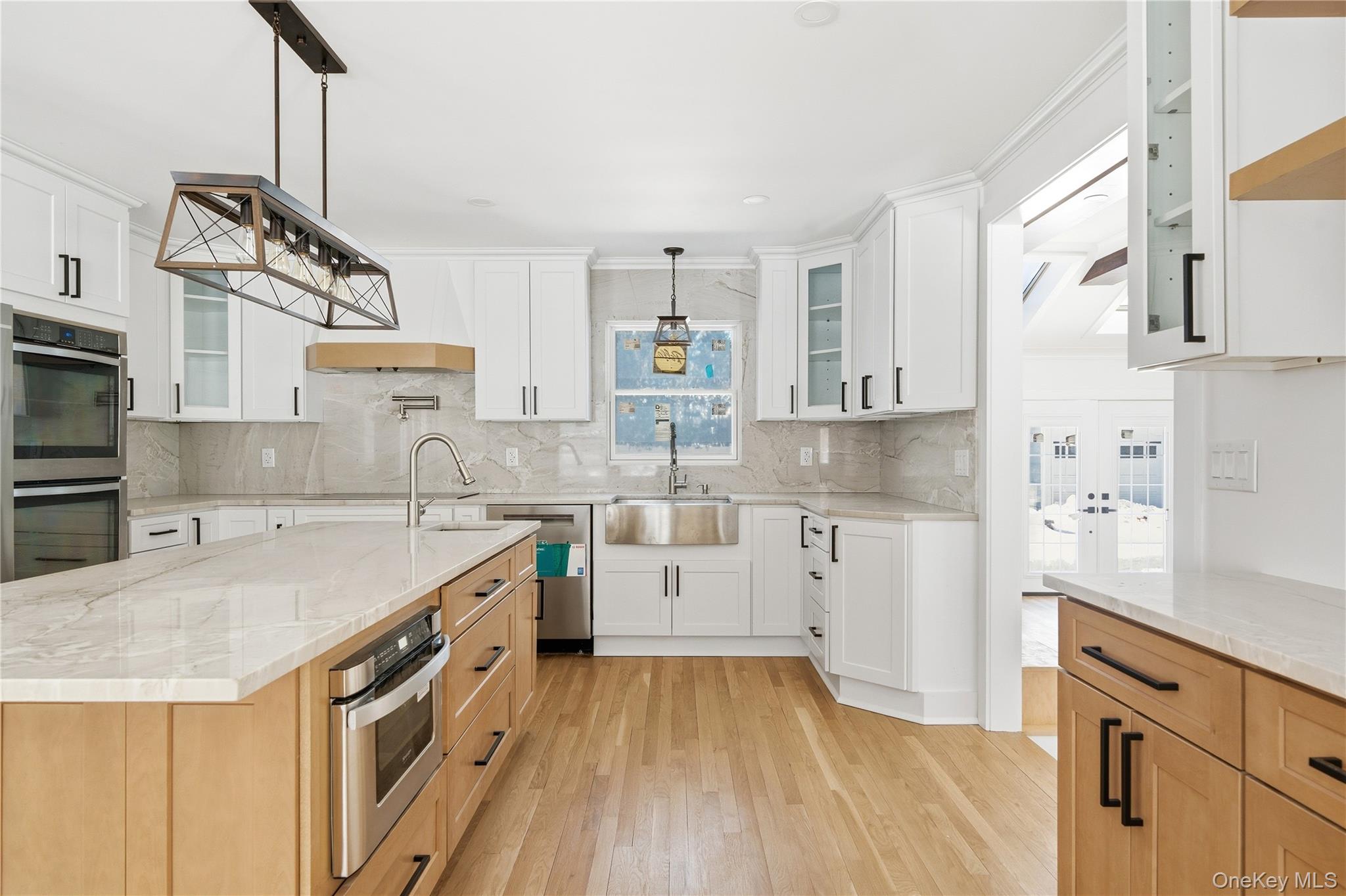 #6 photo, 75 Centerport Road, Greenlawn , NY 11740