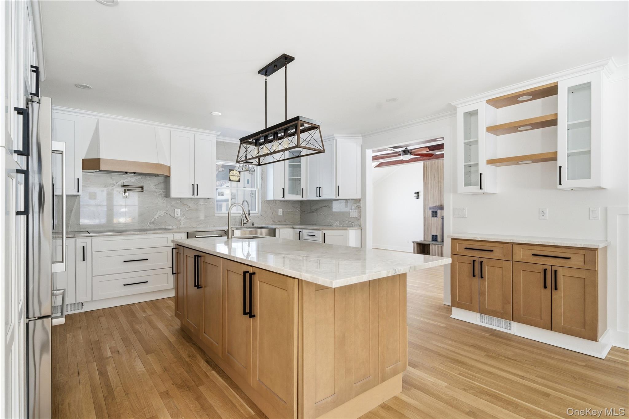 #7 photo, 75 Centerport Road, Greenlawn , NY 11740