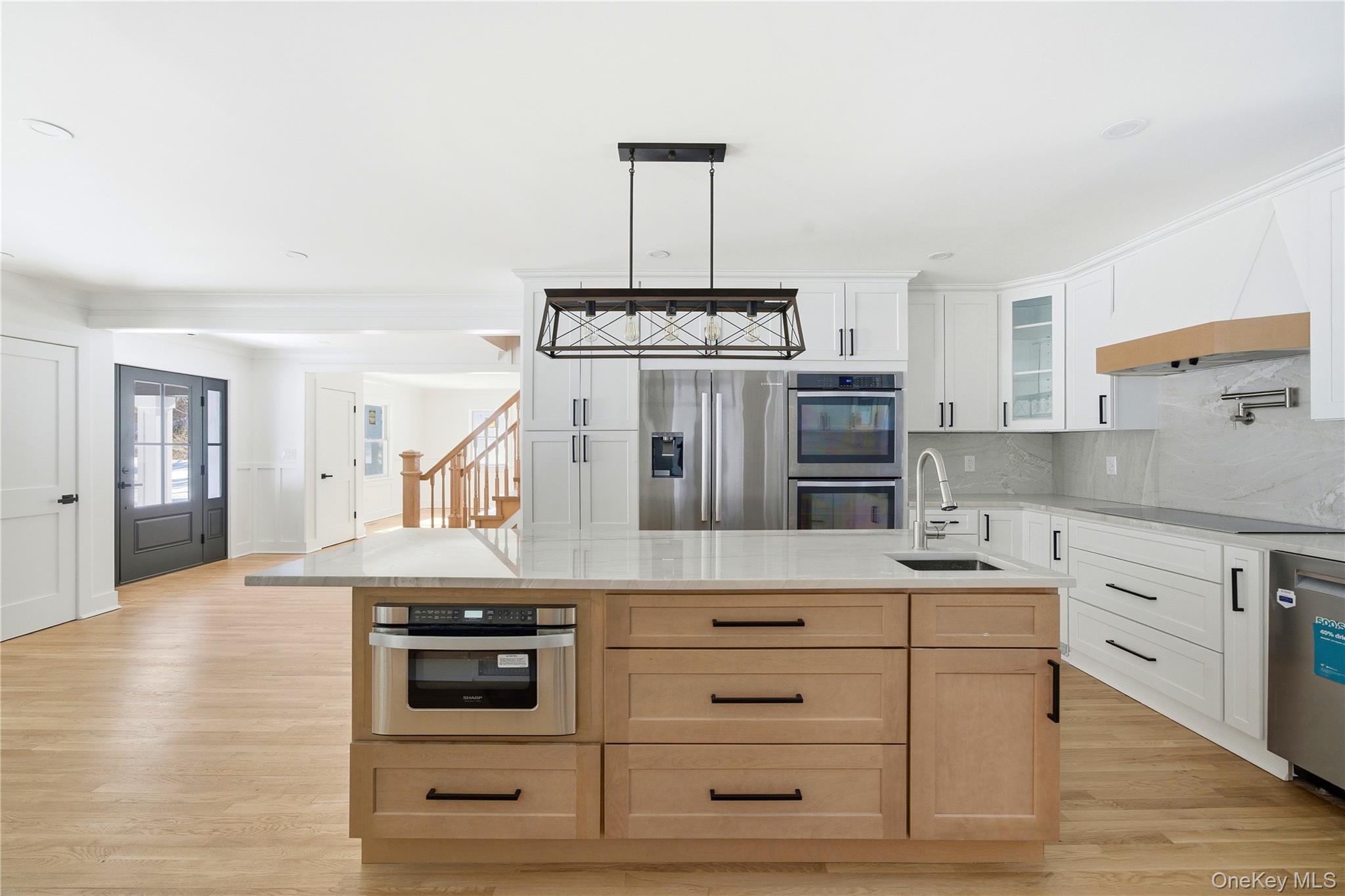 #8 photo, 75 Centerport Road, Greenlawn , NY 11740