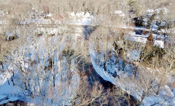 #8 photo, 5 Holly Court, Center Moriches , NY 11934