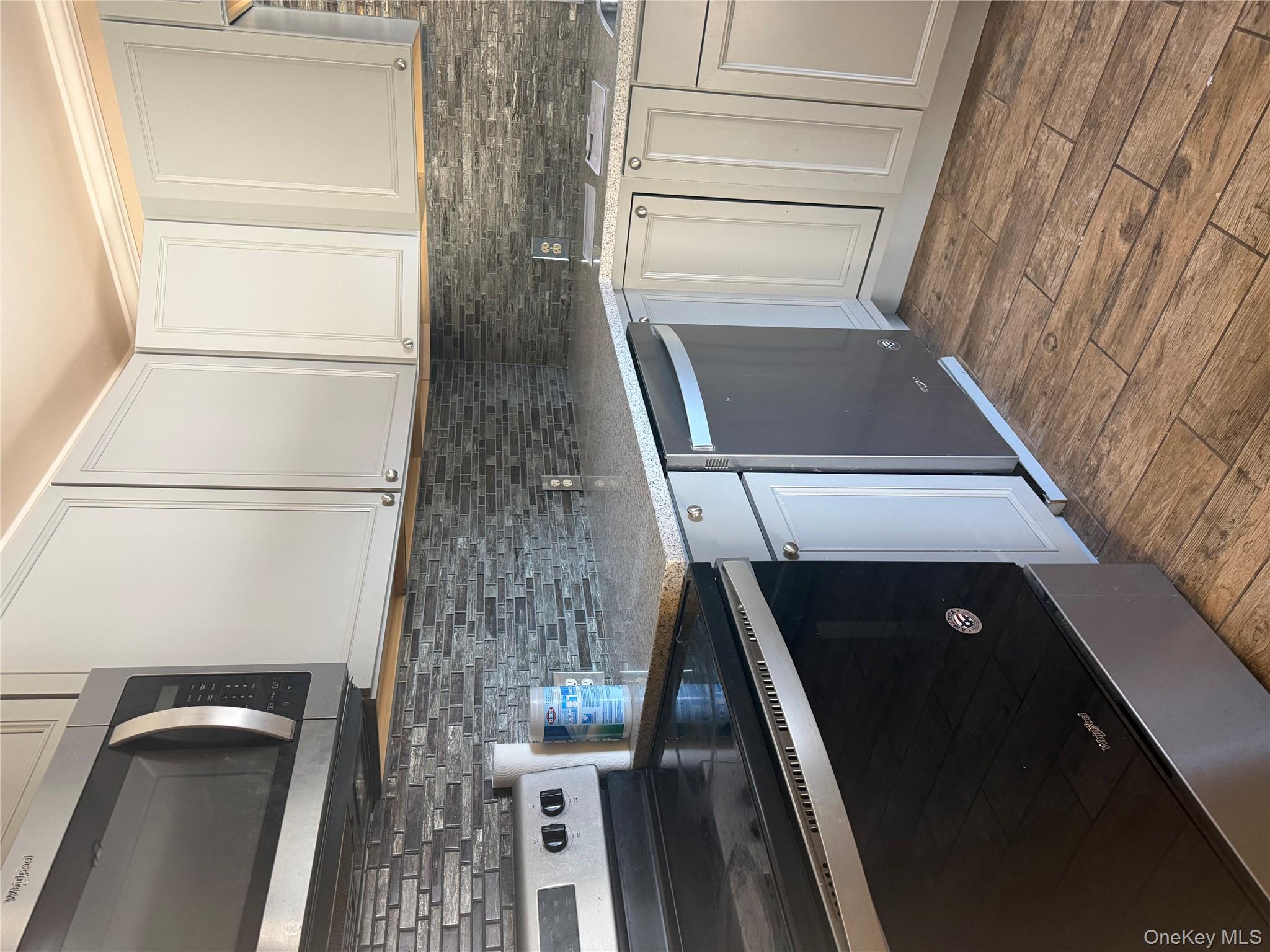 #6 photo, 51 Fallkill Avenue, Poughkeepsie , NY 12601