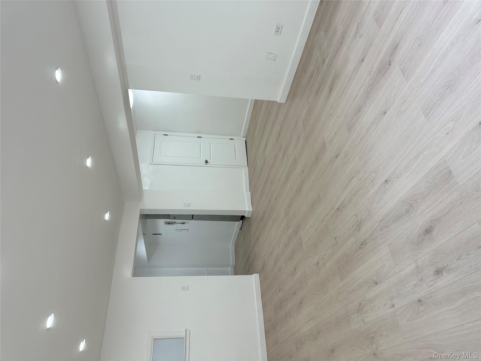 #12 photo, 43-43 Kissena Boulevard, קווינס Flushing , NY 11355