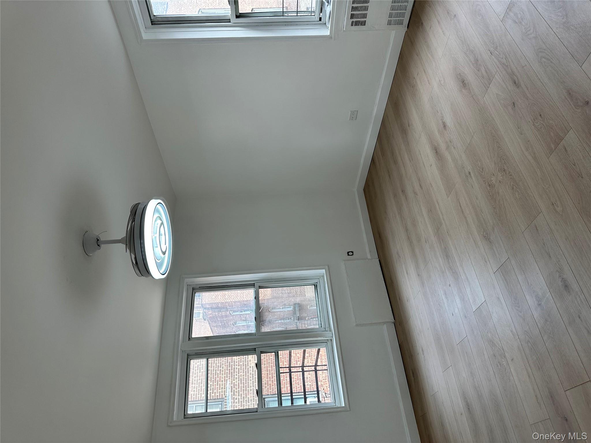 #14 photo, 43-43 Kissena Boulevard, קווינס Flushing , NY 11355