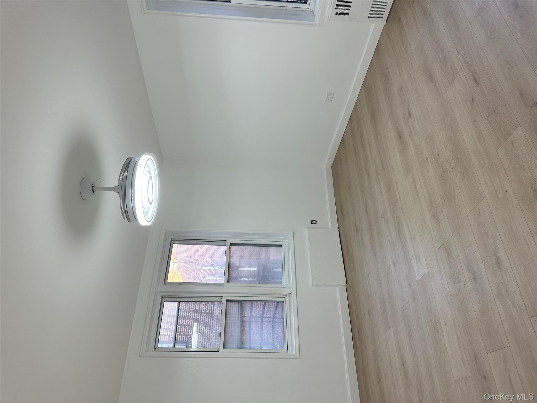 #5 photo, 43-43 Kissena Boulevard, קווינס Flushing , NY 11355