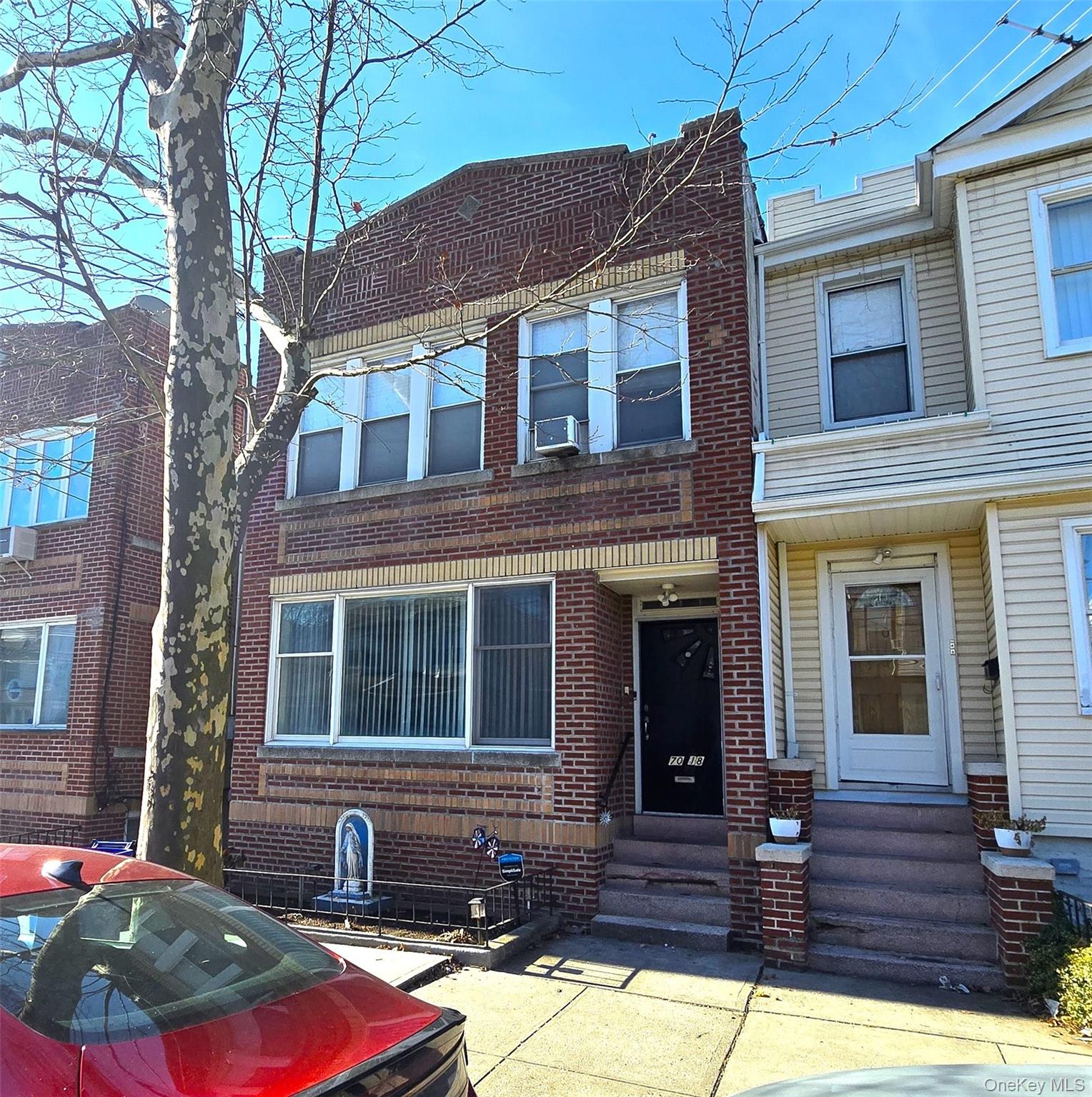 #1 photo, 7018 68th Street, קווינס Glendale , NY 11385