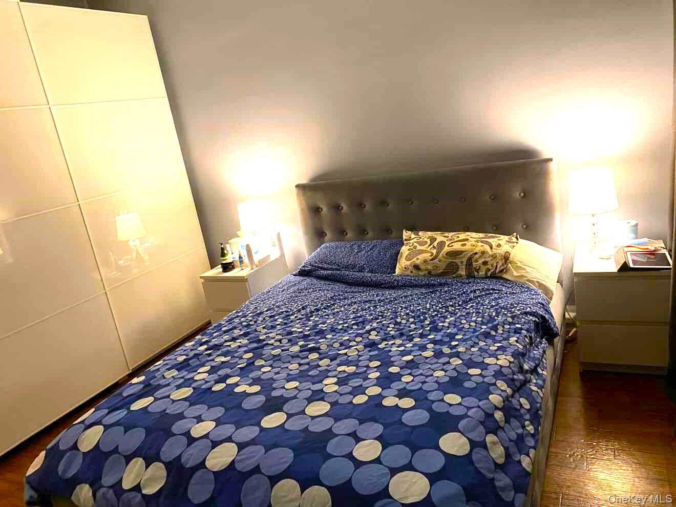 #10 photo, 7018 68th Street, קווינס Glendale , NY 11385