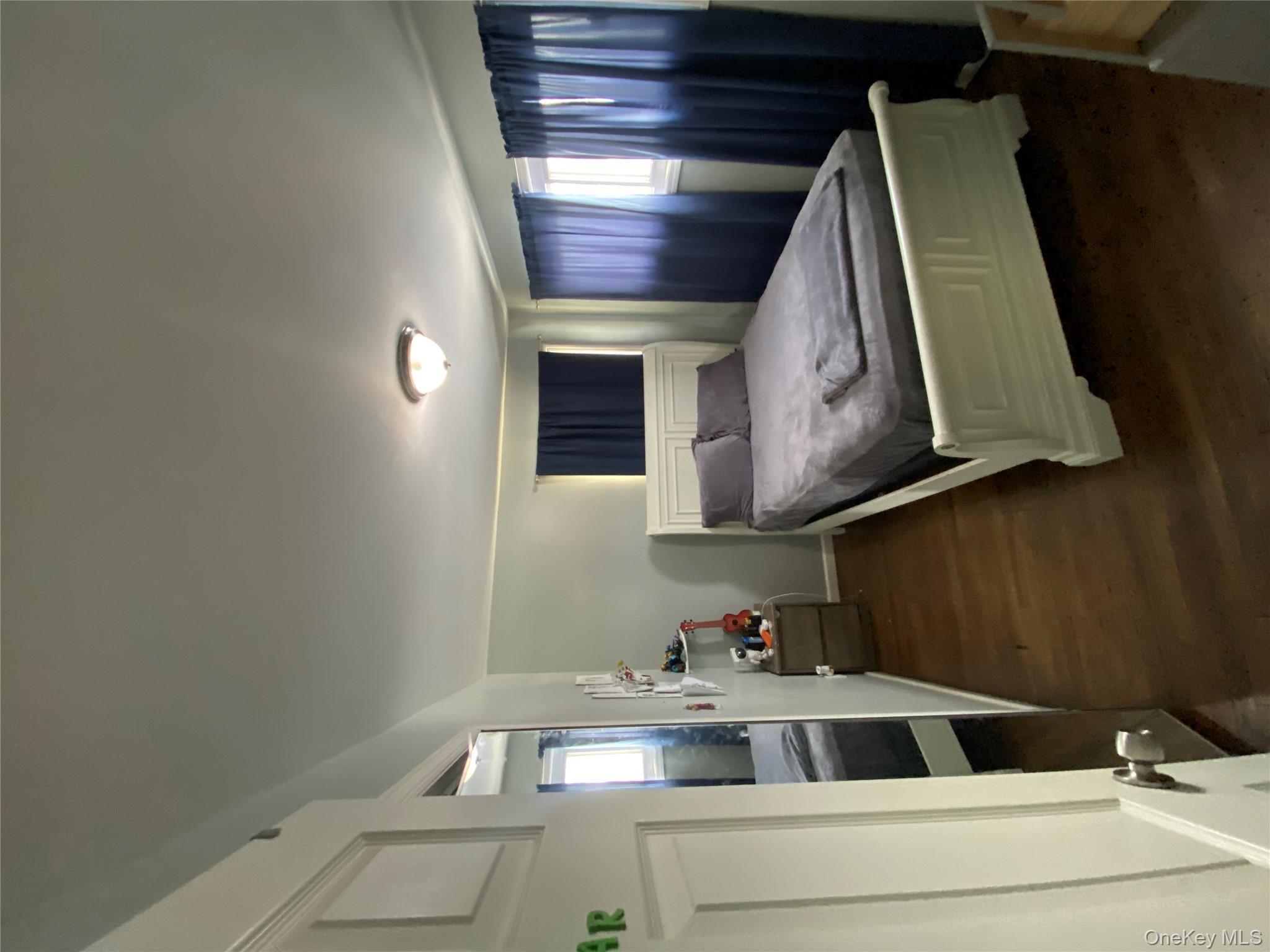 #5 photo, 15 Penndale Drive, सफ़ोक काउंटी Amityville , NY 11701