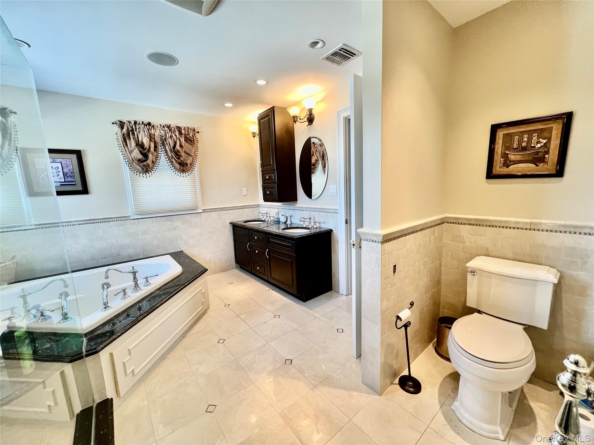 #14 photo, 3683 Orchard Road, Wantagh , NY 11793