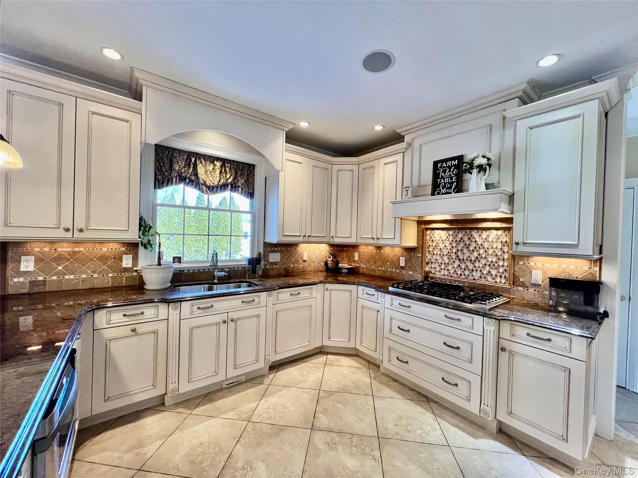 #9 photo, 3683 Orchard Road, Wantagh , NY 11793