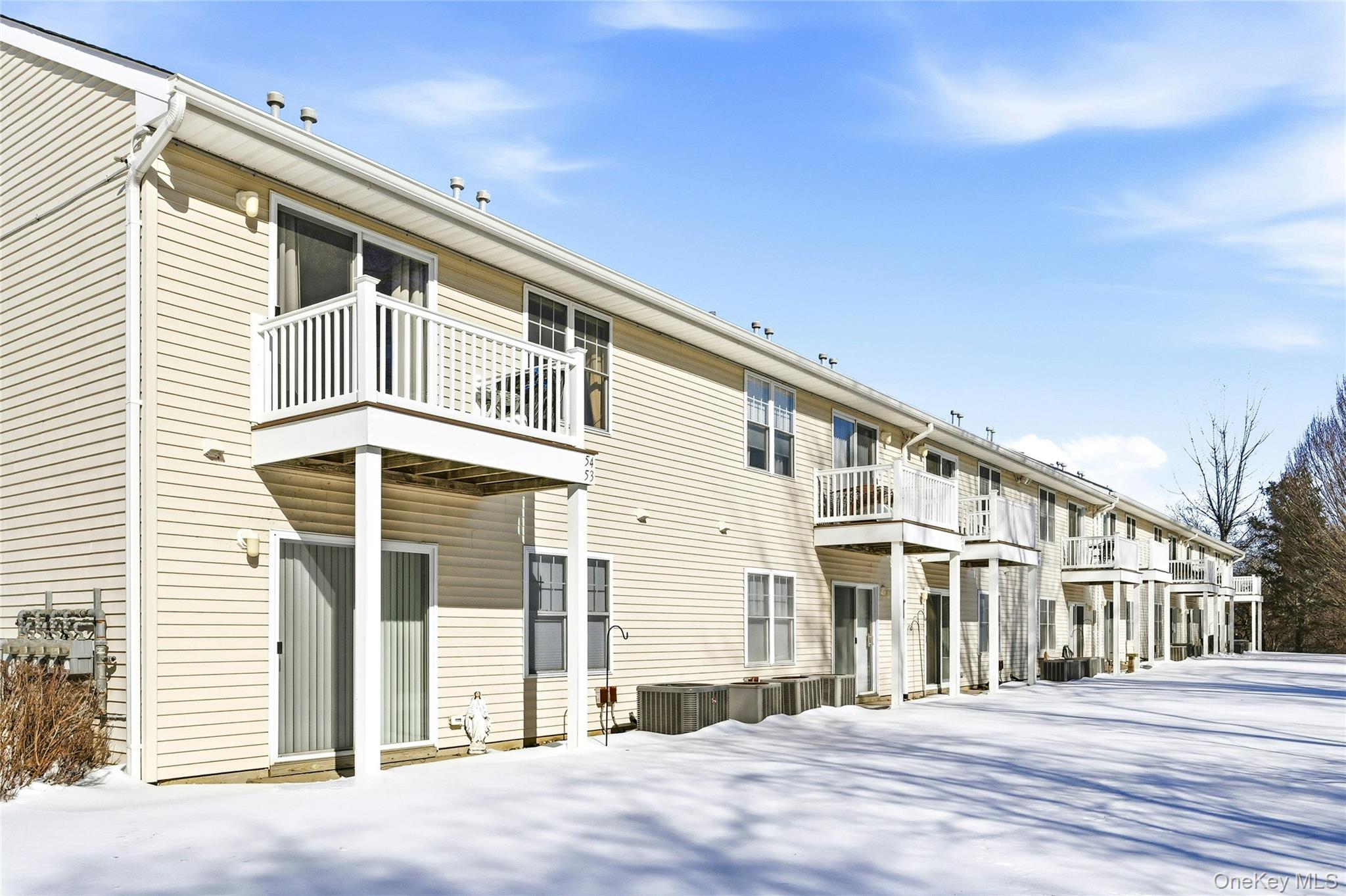 #4 photo, 54 Morley Circle, सफ़ोक काउंटी Melville , NY 11747