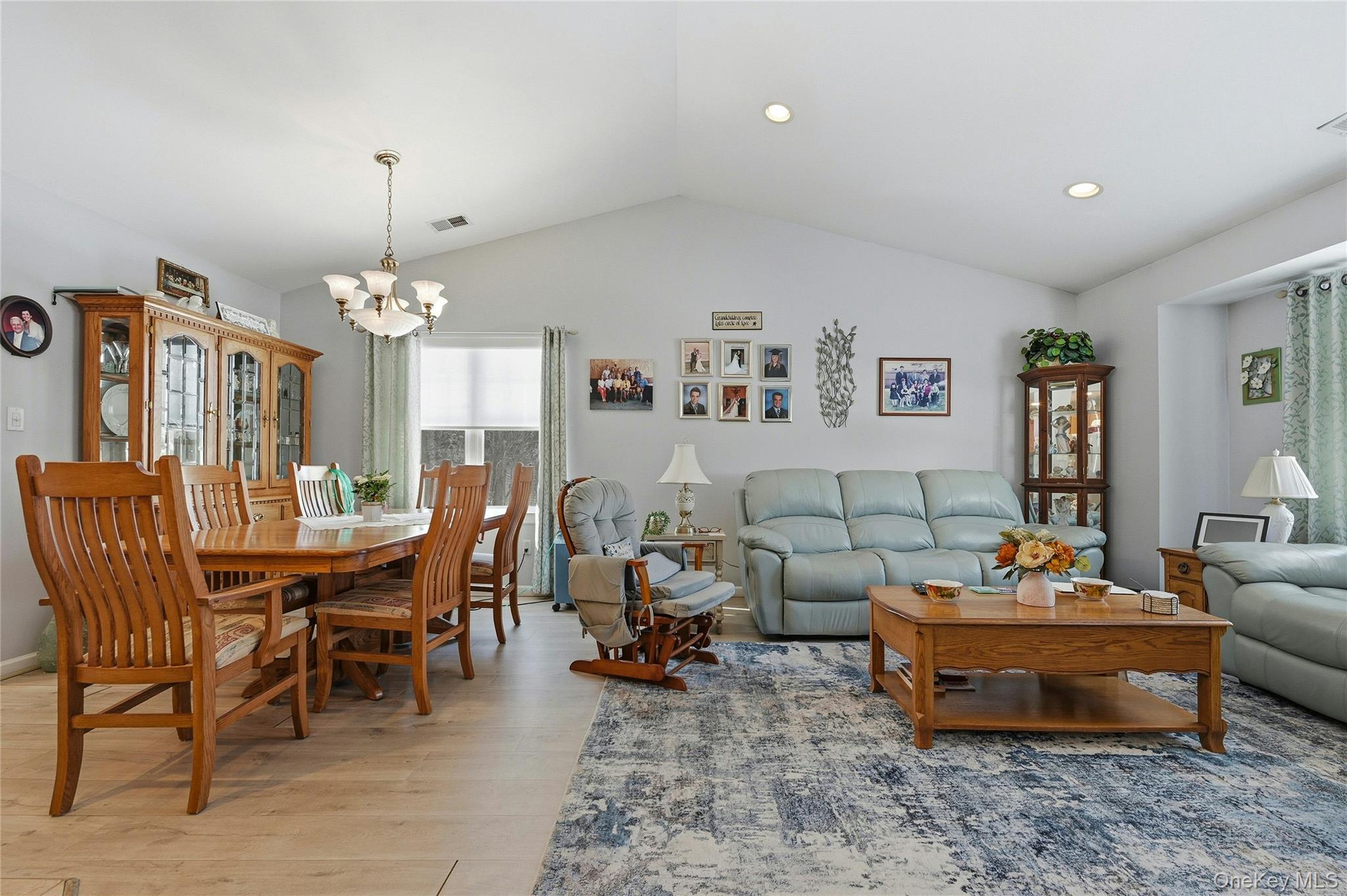 #7 photo, 54 Morley Circle, सफ़ोक काउंटी Melville , NY 11747