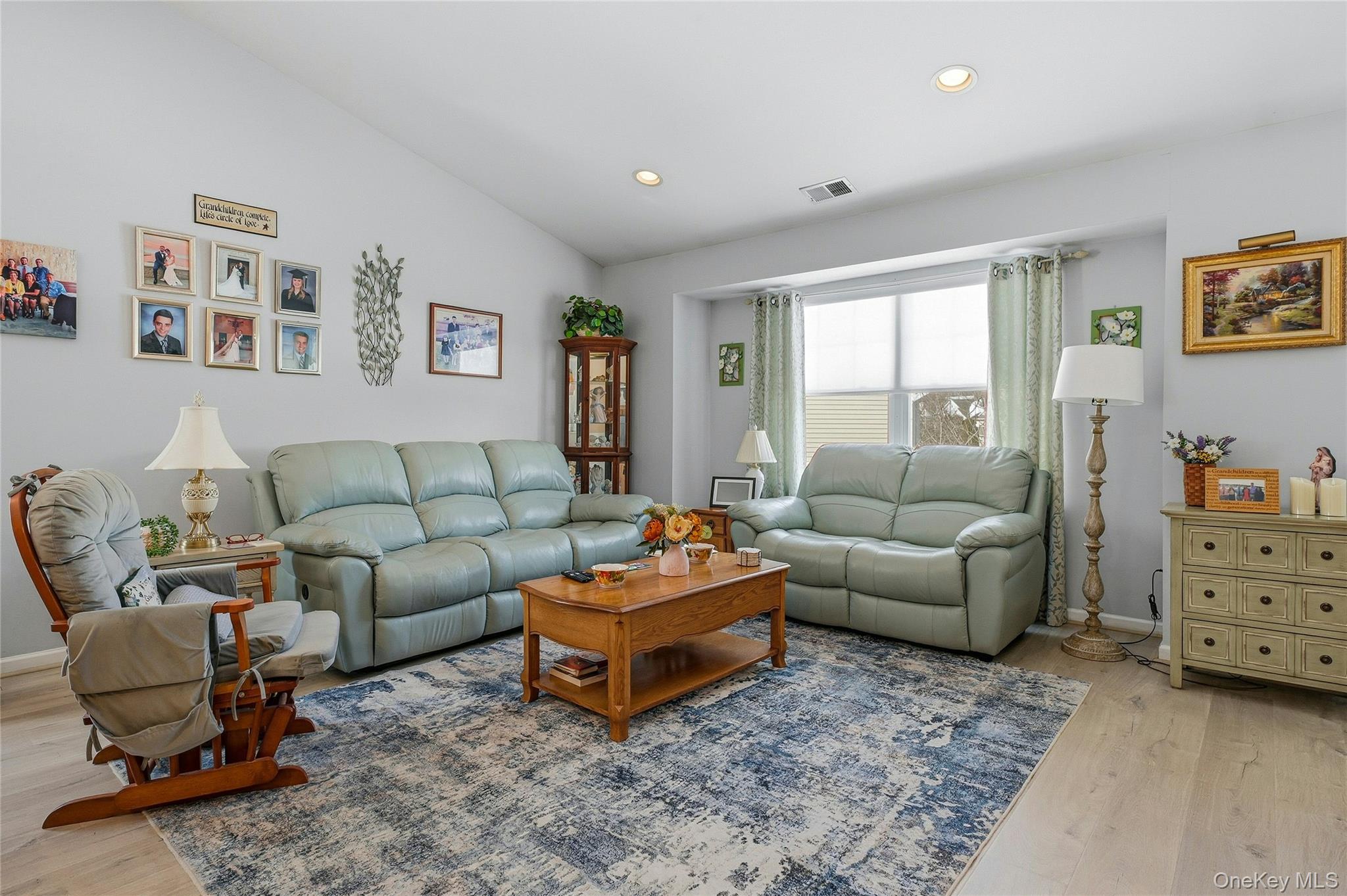 #8 photo, 54 Morley Circle, सफ़ोक काउंटी Melville , NY 11747