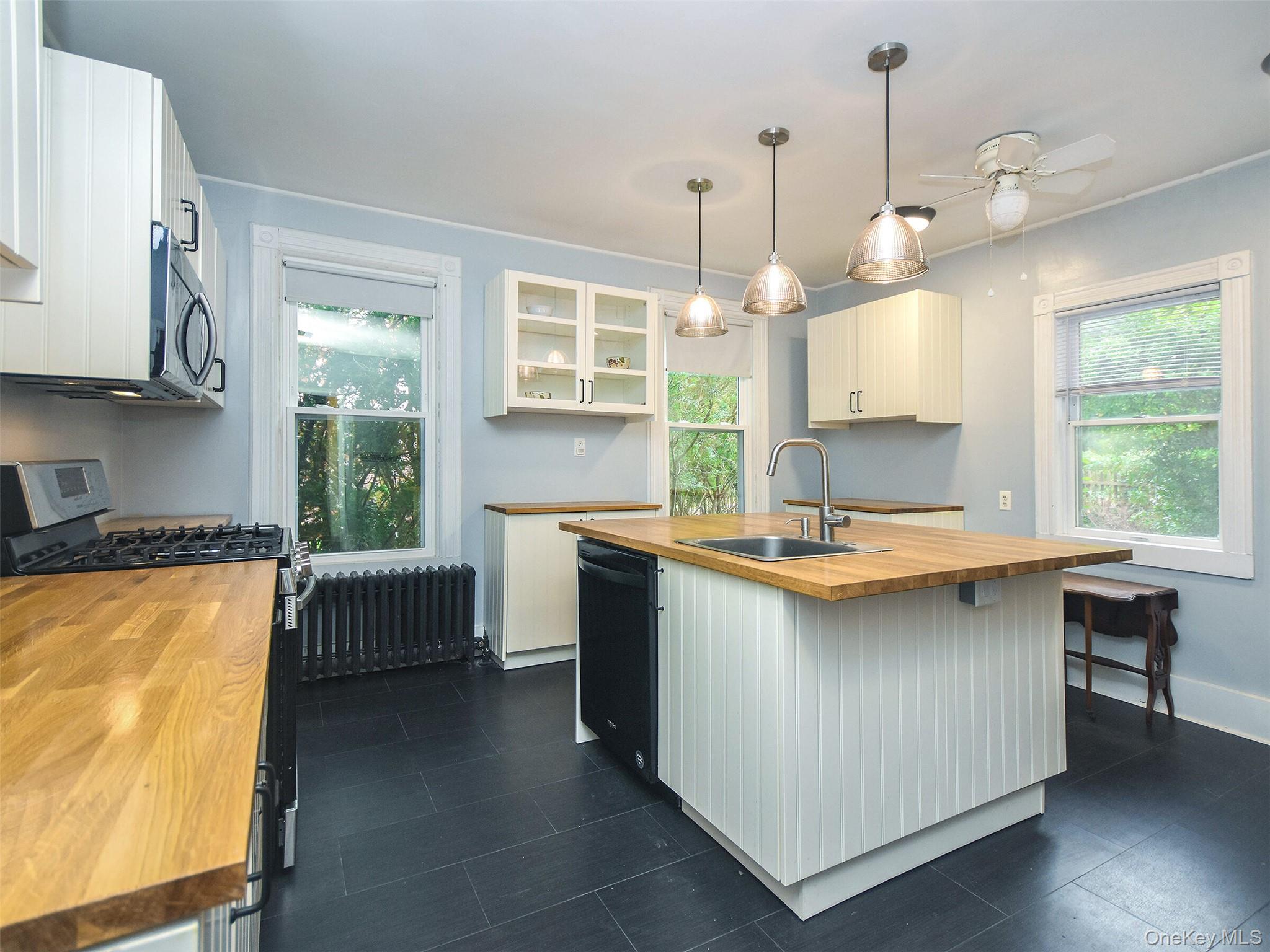 #14 photo, 27 Summit Avenue, מחוז נסאו Sea Cliff , NY 11579