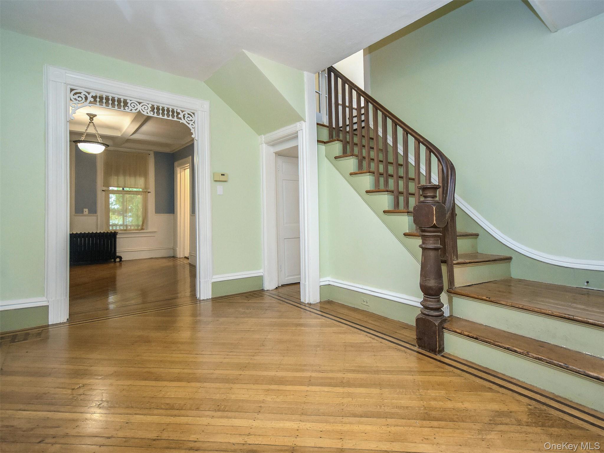 #3 photo, 27 Summit Avenue, מחוז נסאו Sea Cliff , NY 11579