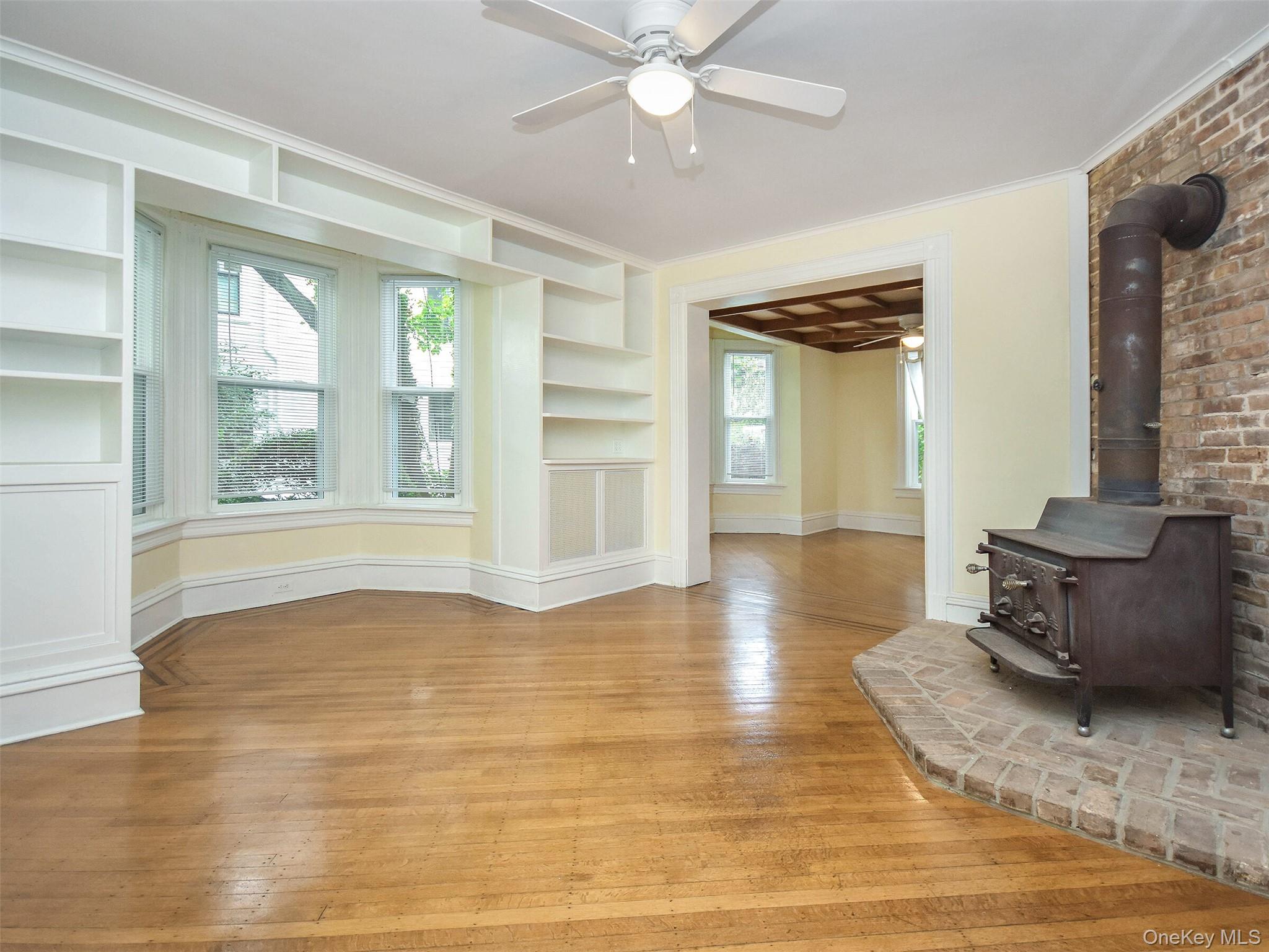 #6 photo, 27 Summit Avenue, מחוז נסאו Sea Cliff , NY 11579