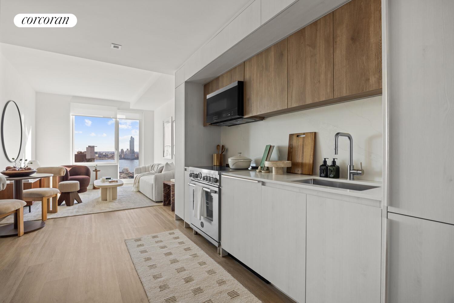 #4 photo, 644 E 14TH Street, مانهاتن East Village , NY 10009