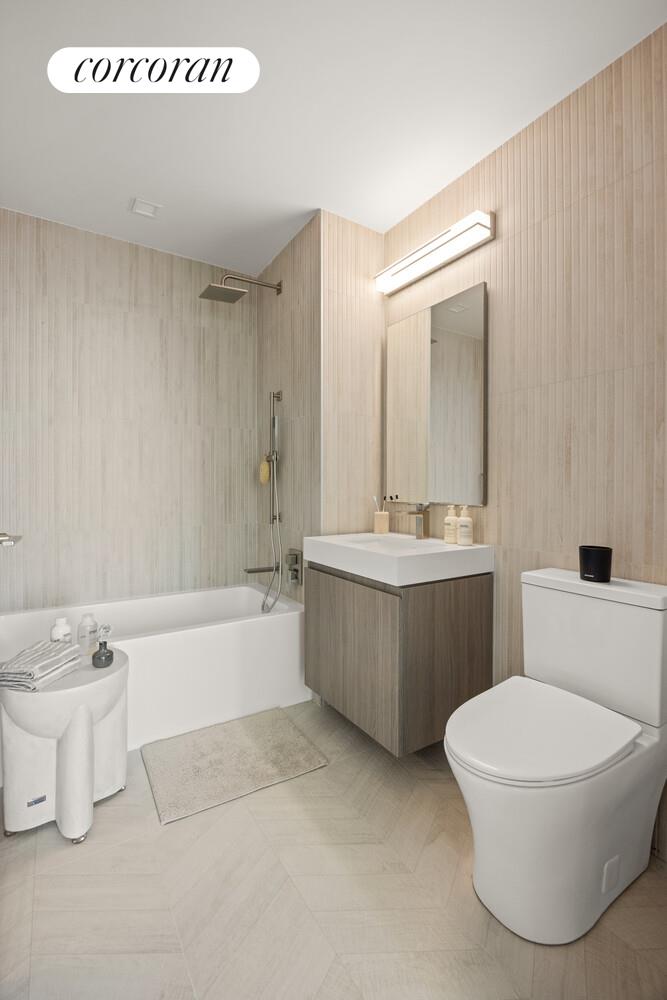 #9 photo, 644 E 14TH Street, مانهاتن East Village , NY 10009