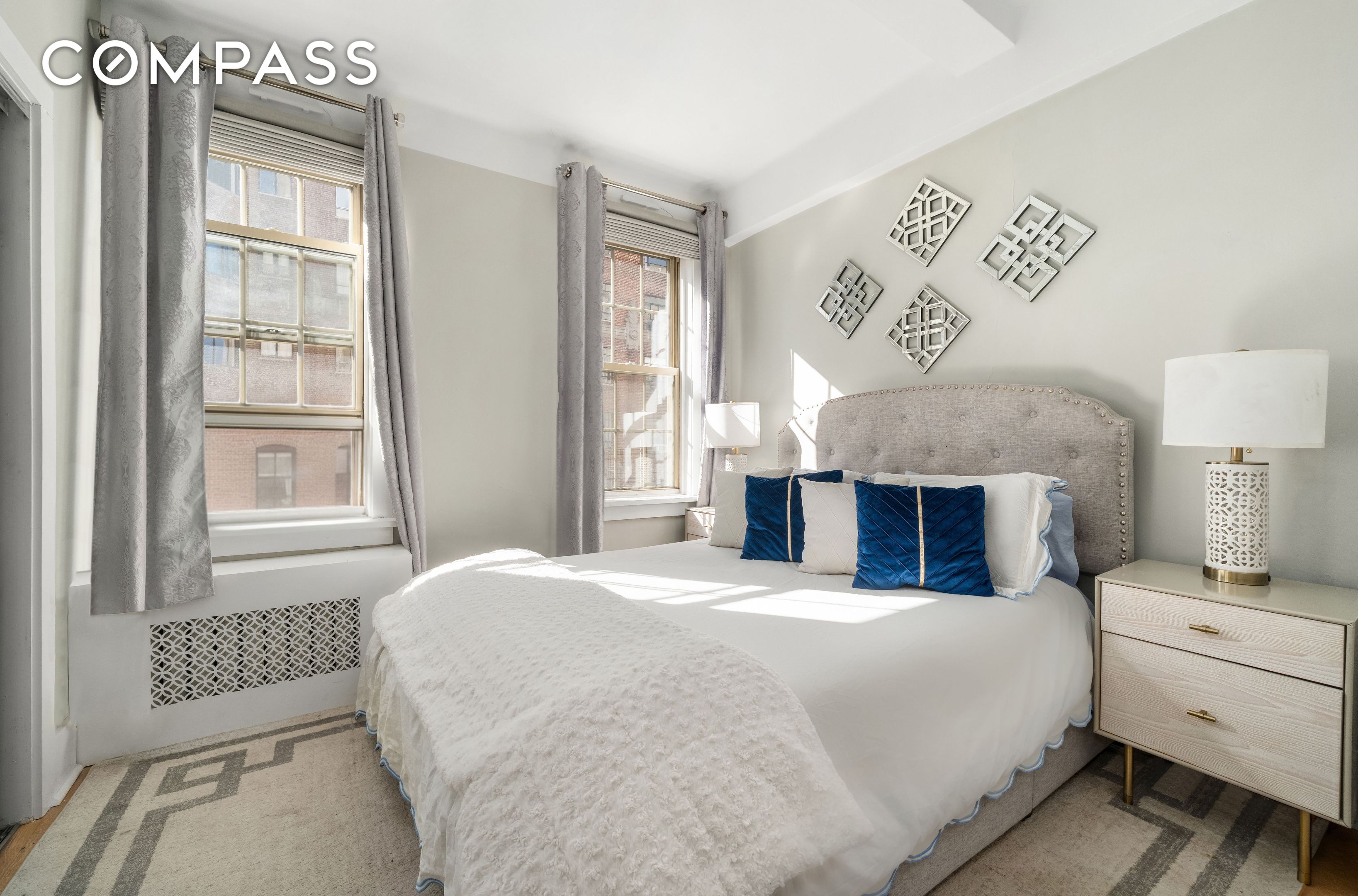 #5 photo, 24 5th Avenue, Greenwich Village , NY 10011