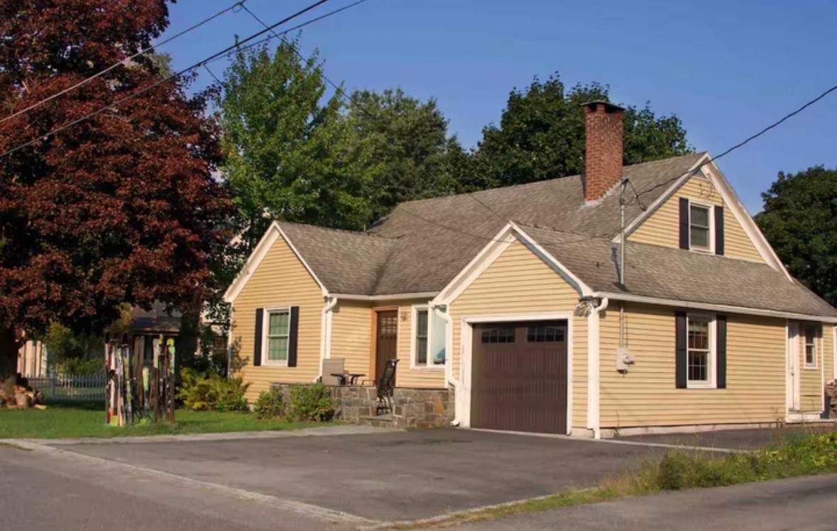 #9 photo, 28 Central Ave, Hunter , NY 12442