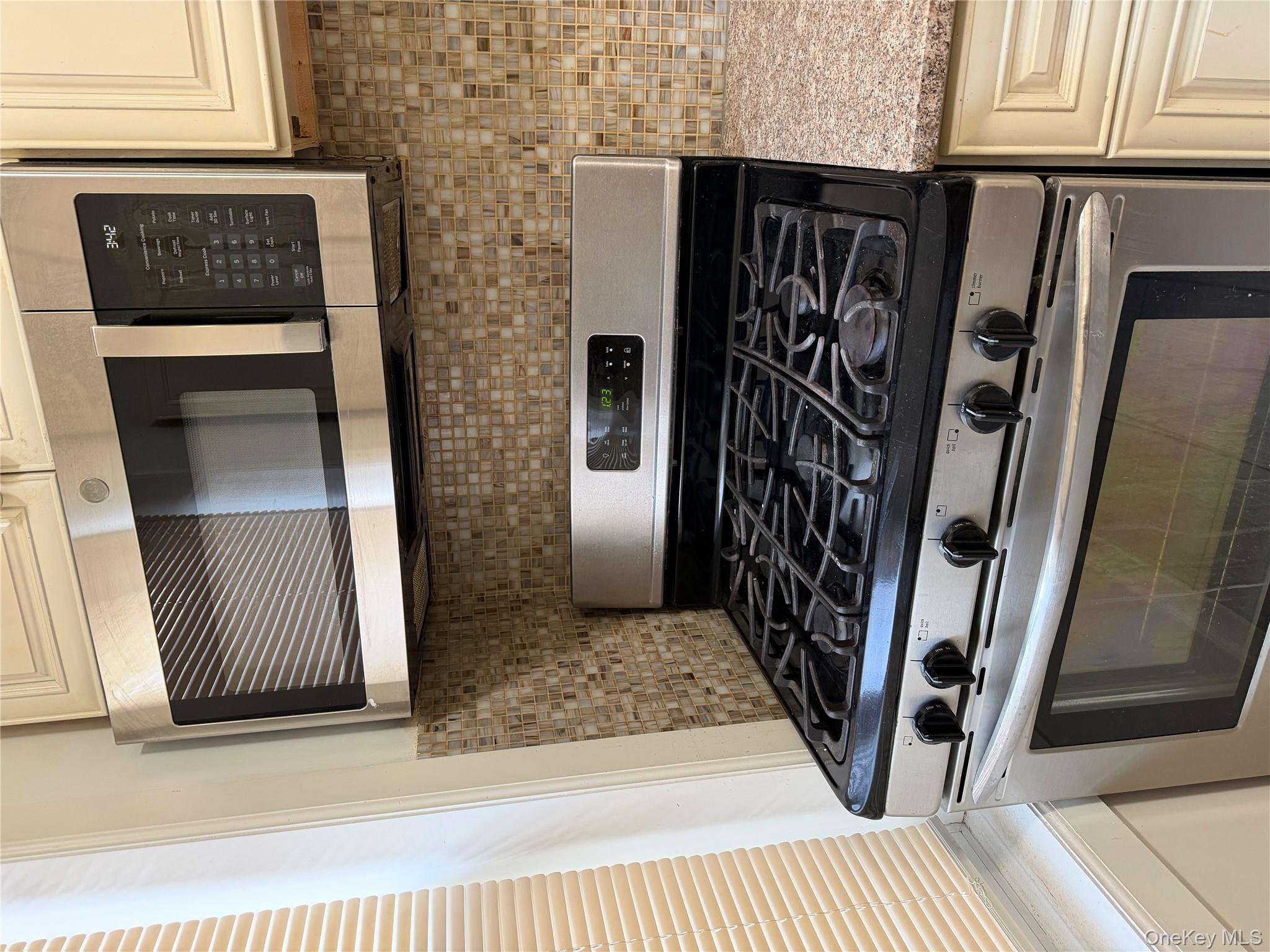 #10 photo, Woodside, Woodside , NY 11377