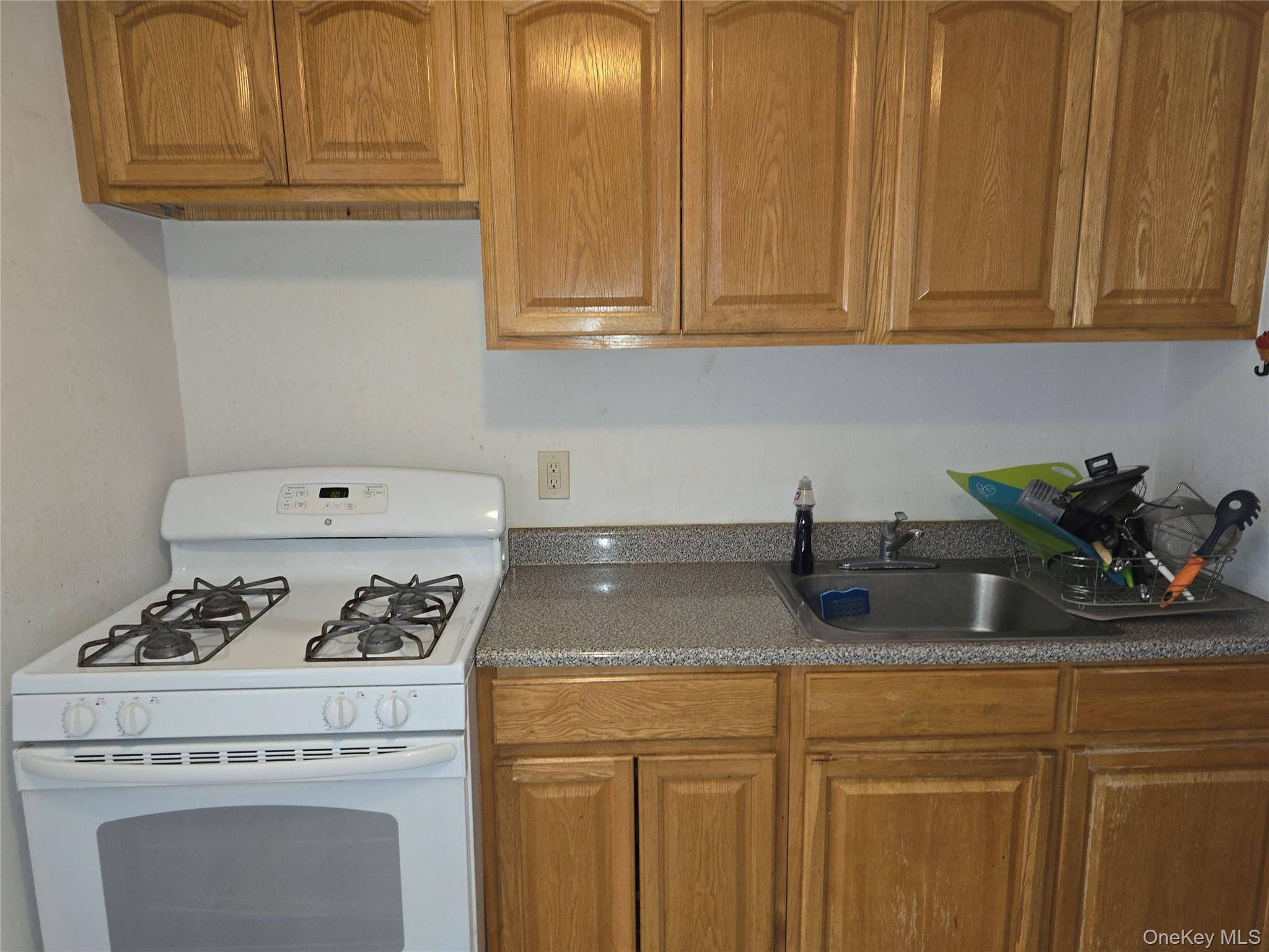 #10 photo, 1332 Metropolitan Avenue, Bronx , NY 10462