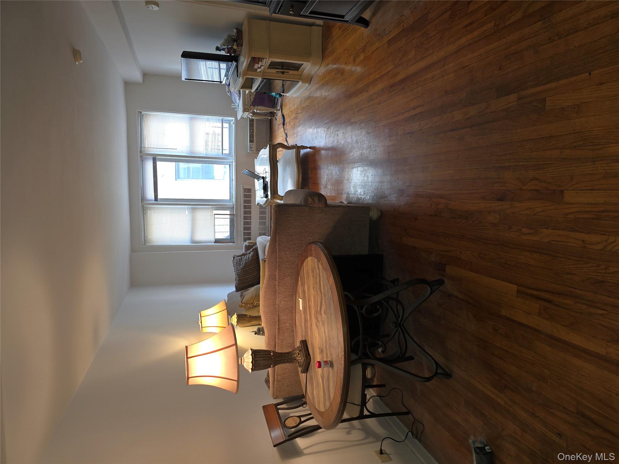 #7 photo, 1332 Metropolitan Avenue, Bronx , NY 10462