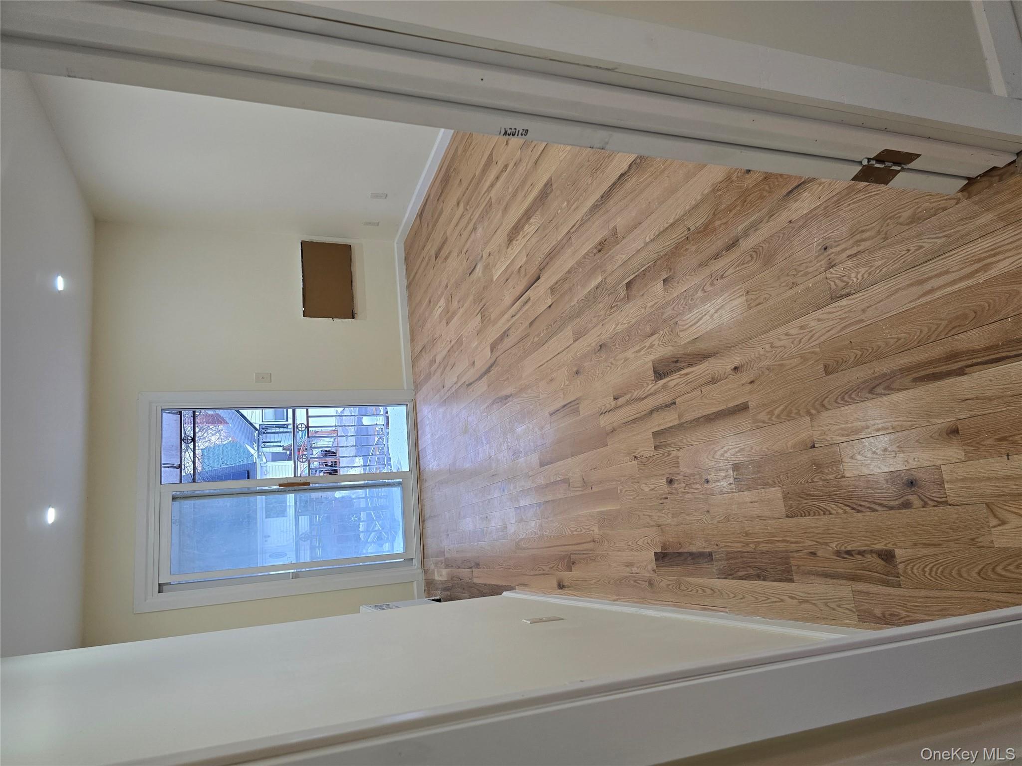 #2 photo, 1792 Lacombe Avenue, Бронкс ‖ Bronx , NY 10473