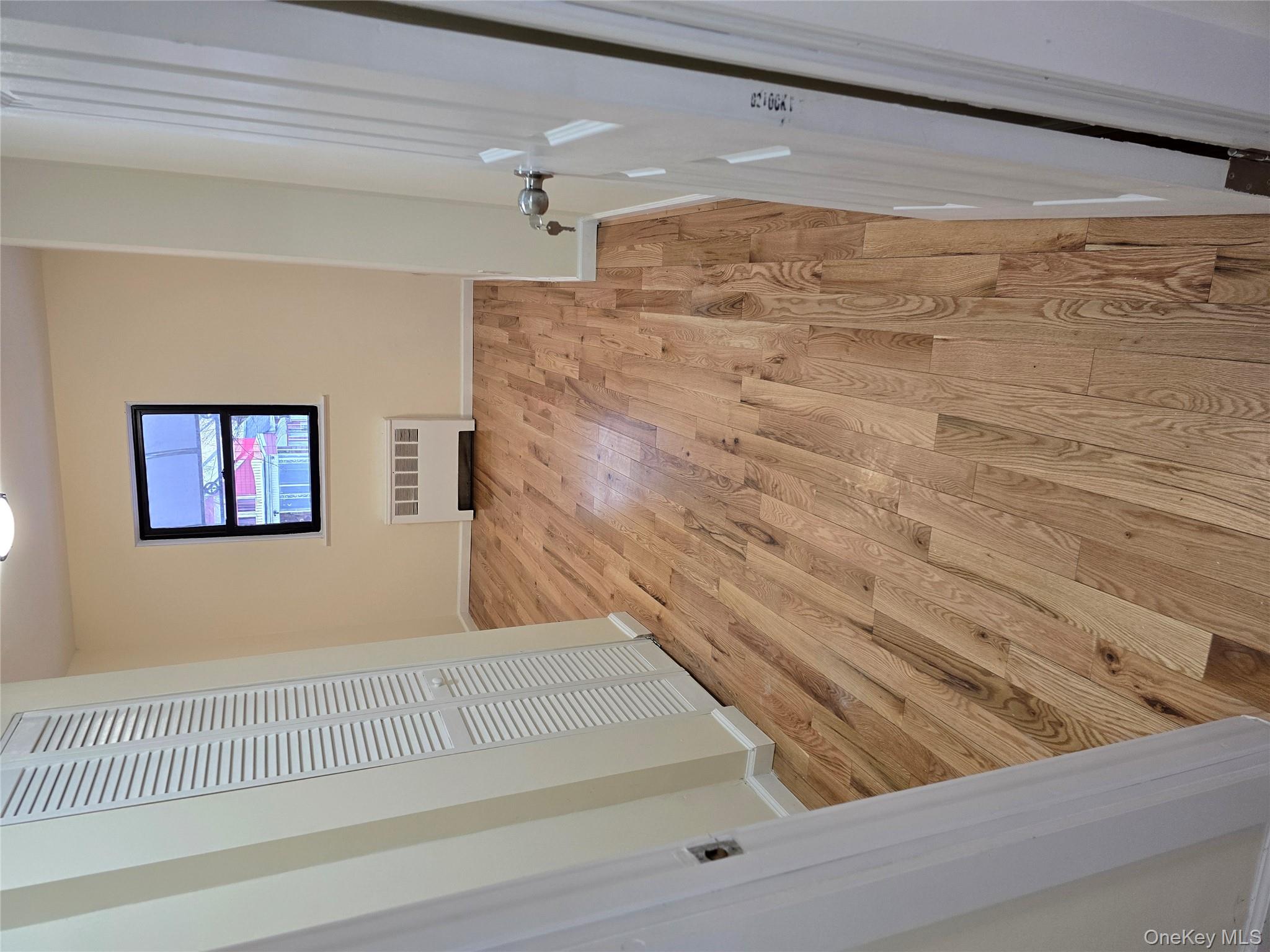 #4 photo, 1792 Lacombe Avenue, Бронкс ‖ Bronx , NY 10473