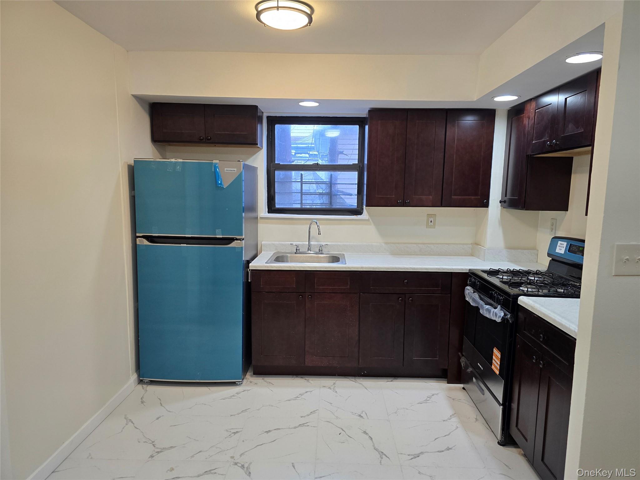 #6 photo, 1792 Lacombe Avenue, Бронкс ‖ Bronx , NY 10473